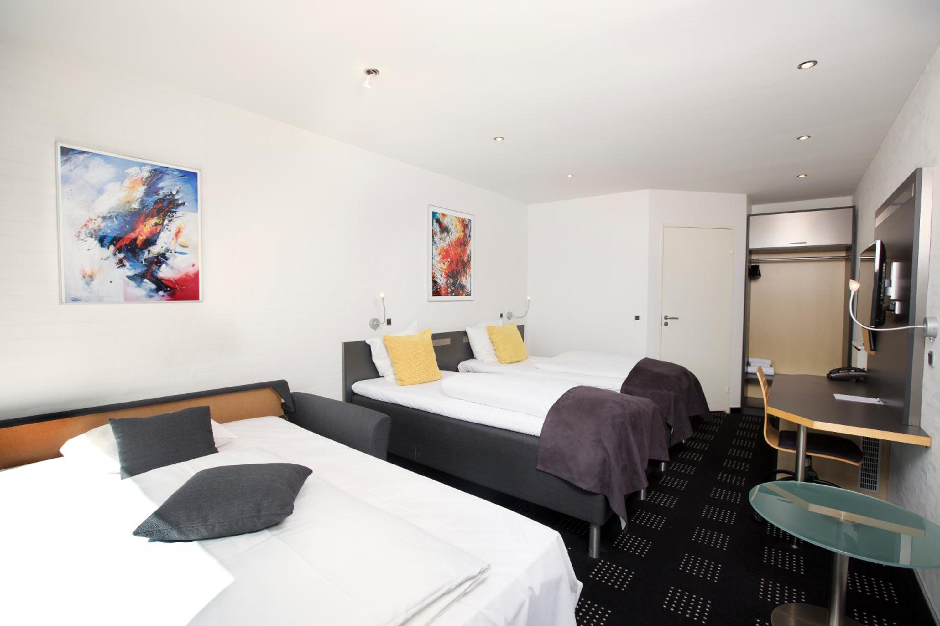 Double or Twin Room photo 2