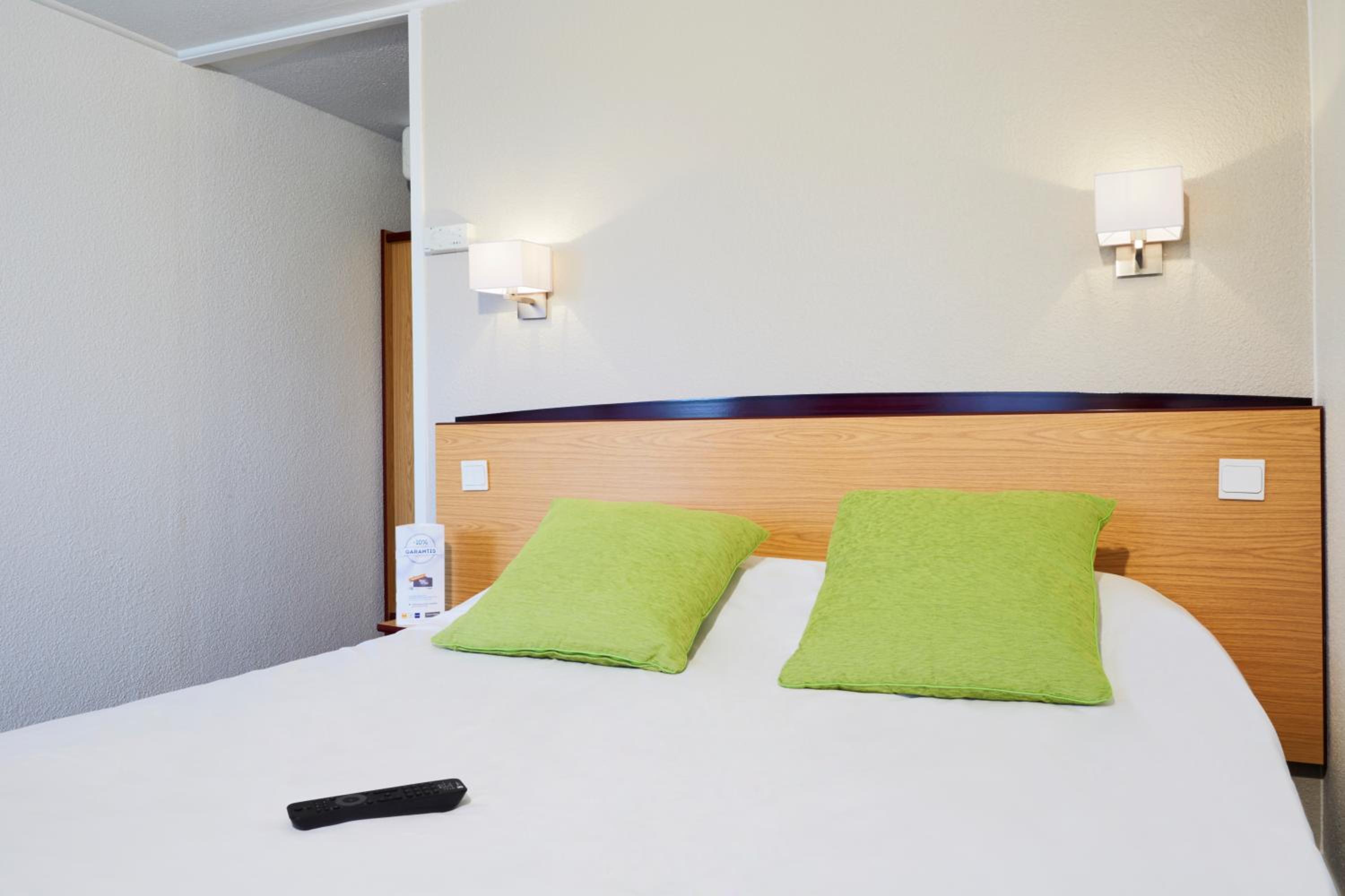 Double Room - Photo 8