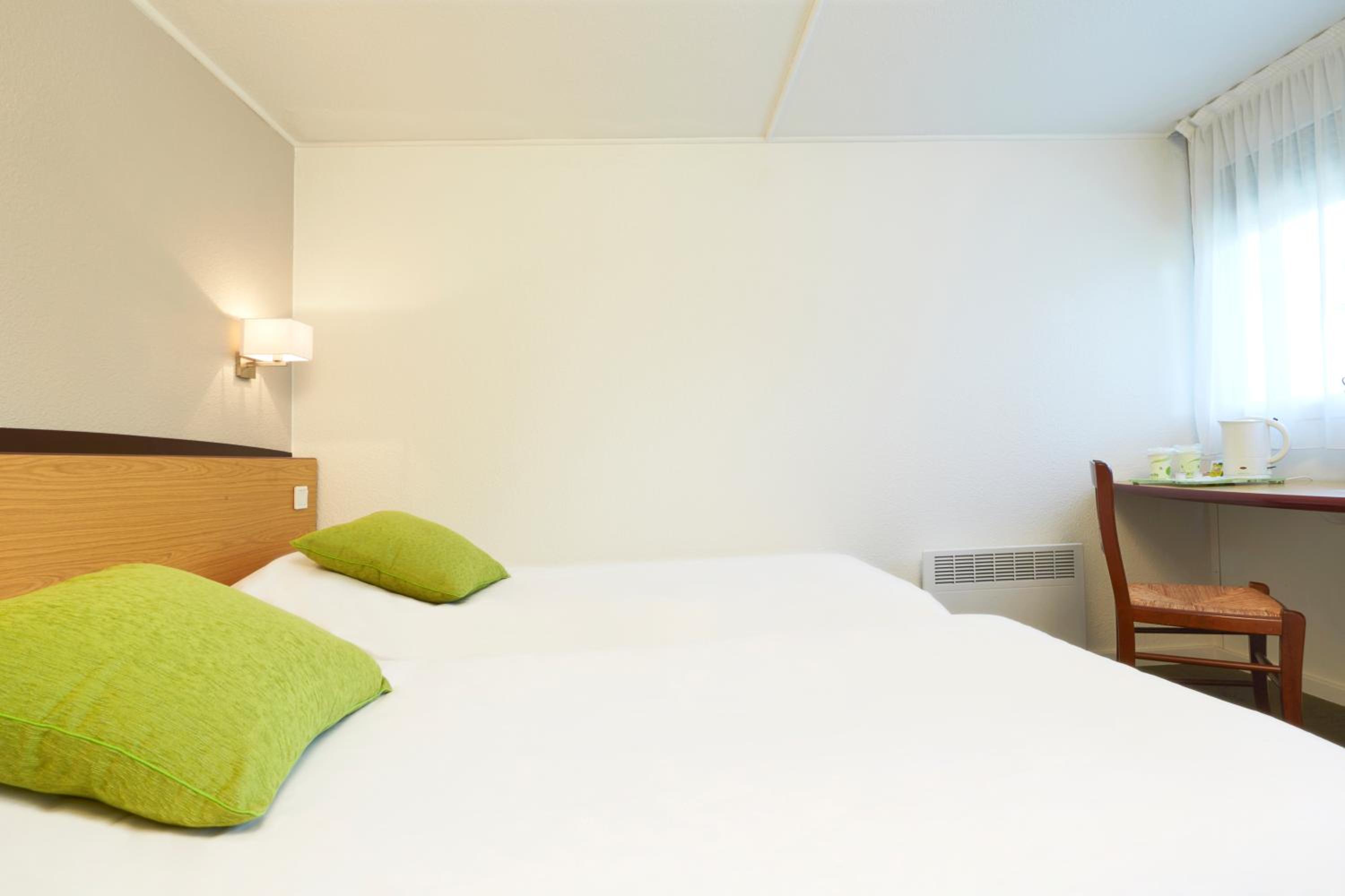 Twin Room - Photo 6