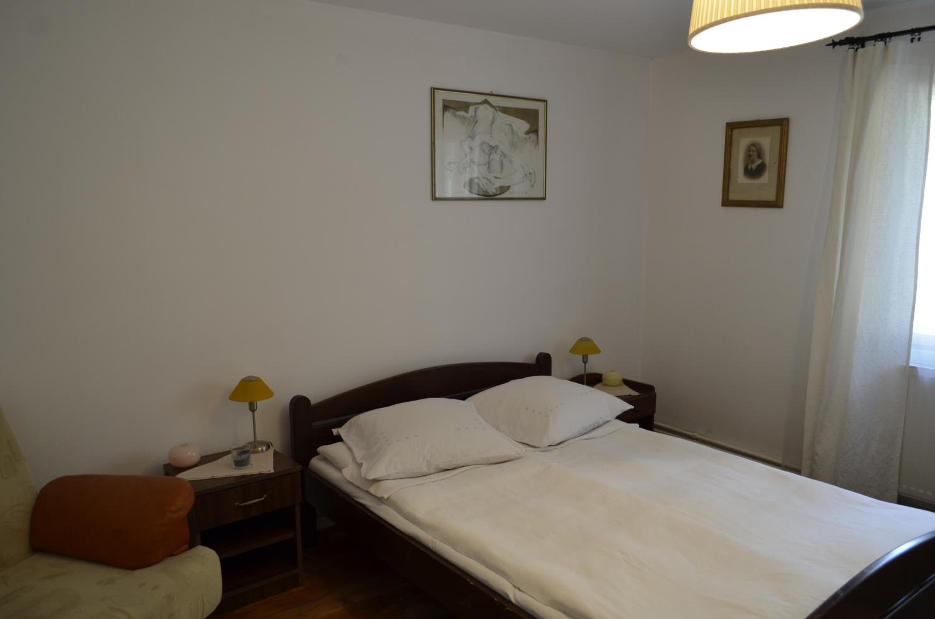 Double Room with Private Bathroom photo 2