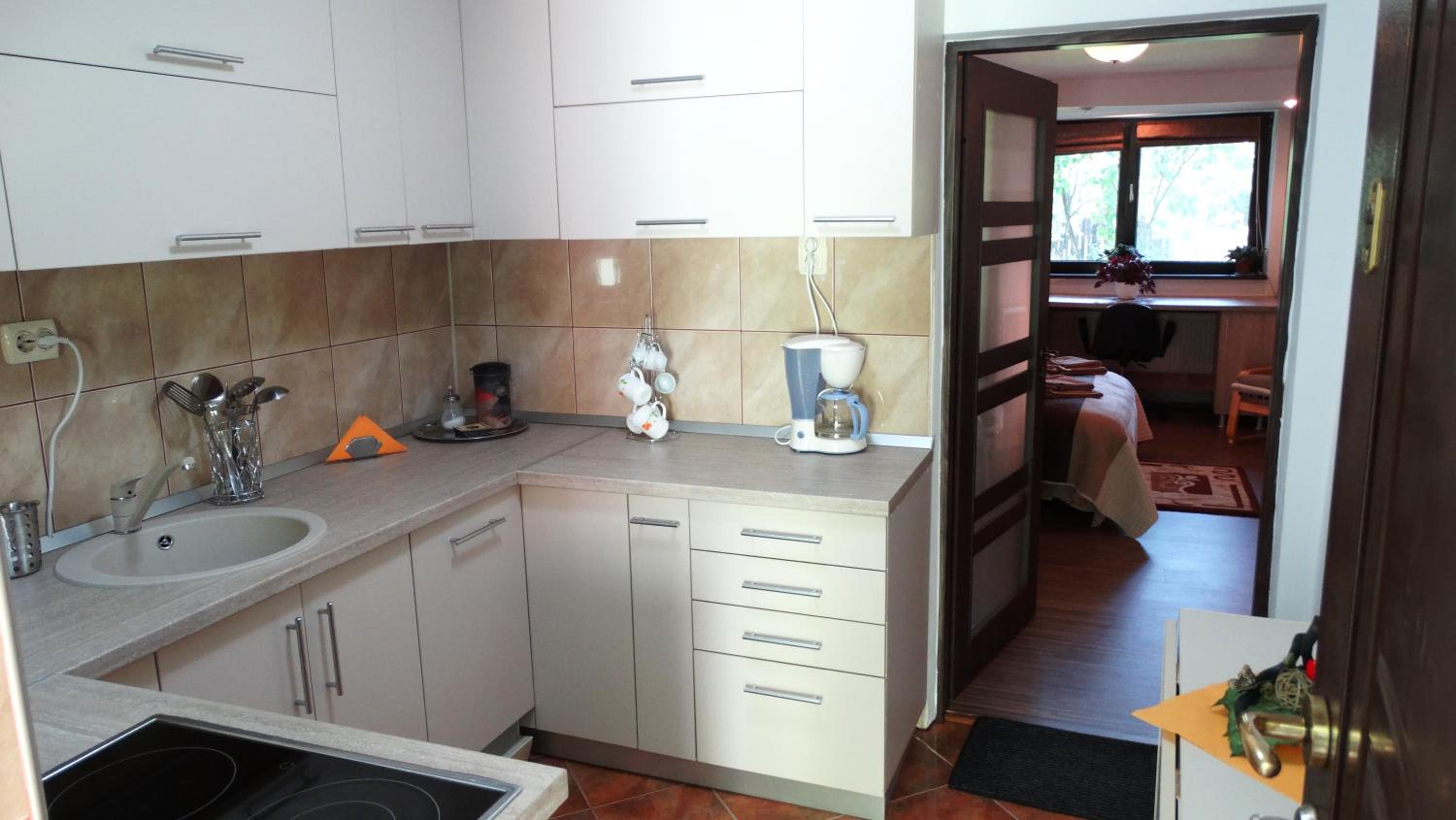 One-Bedroom Apartment - Photo 16