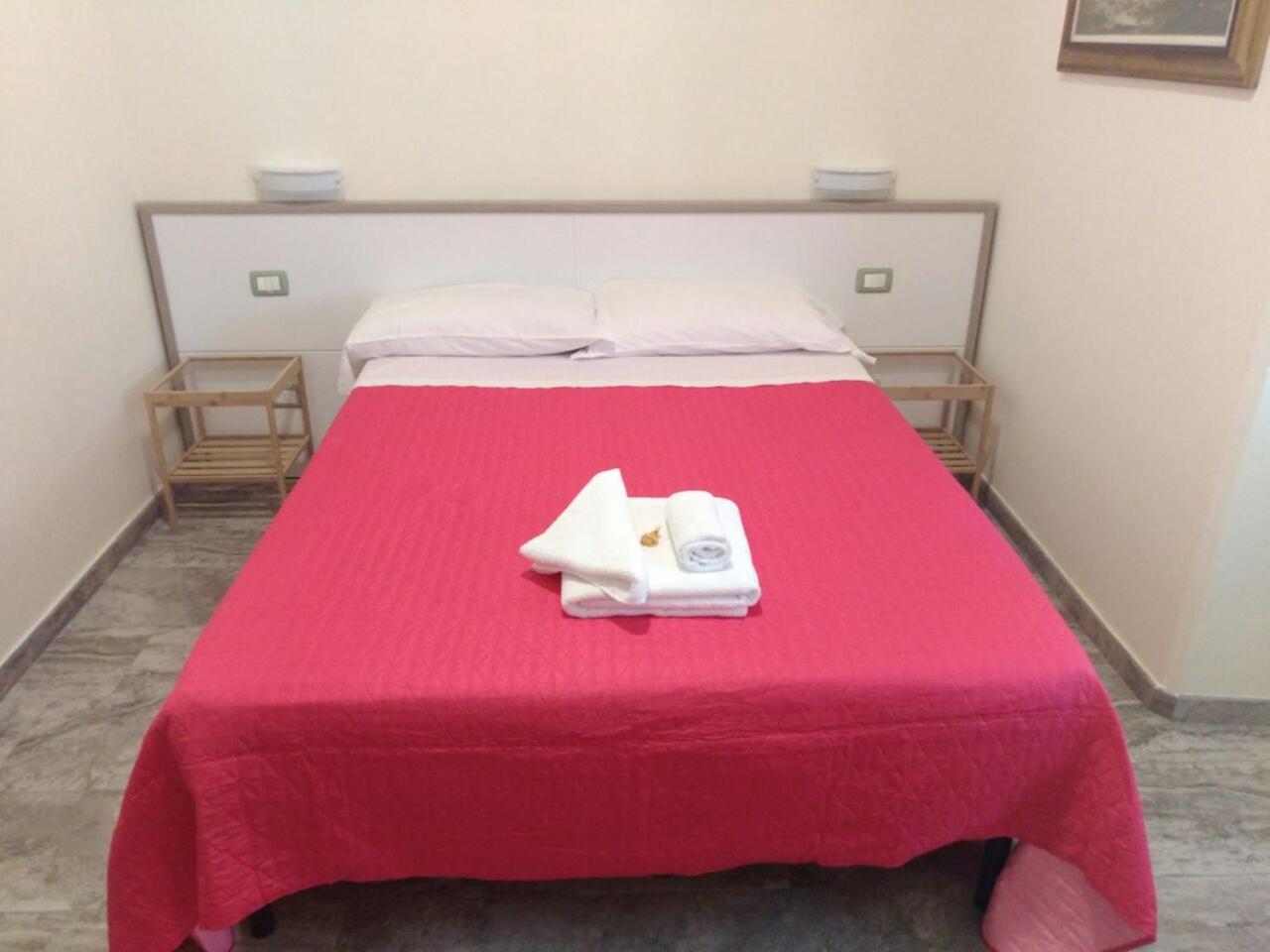 Single Room photo 2