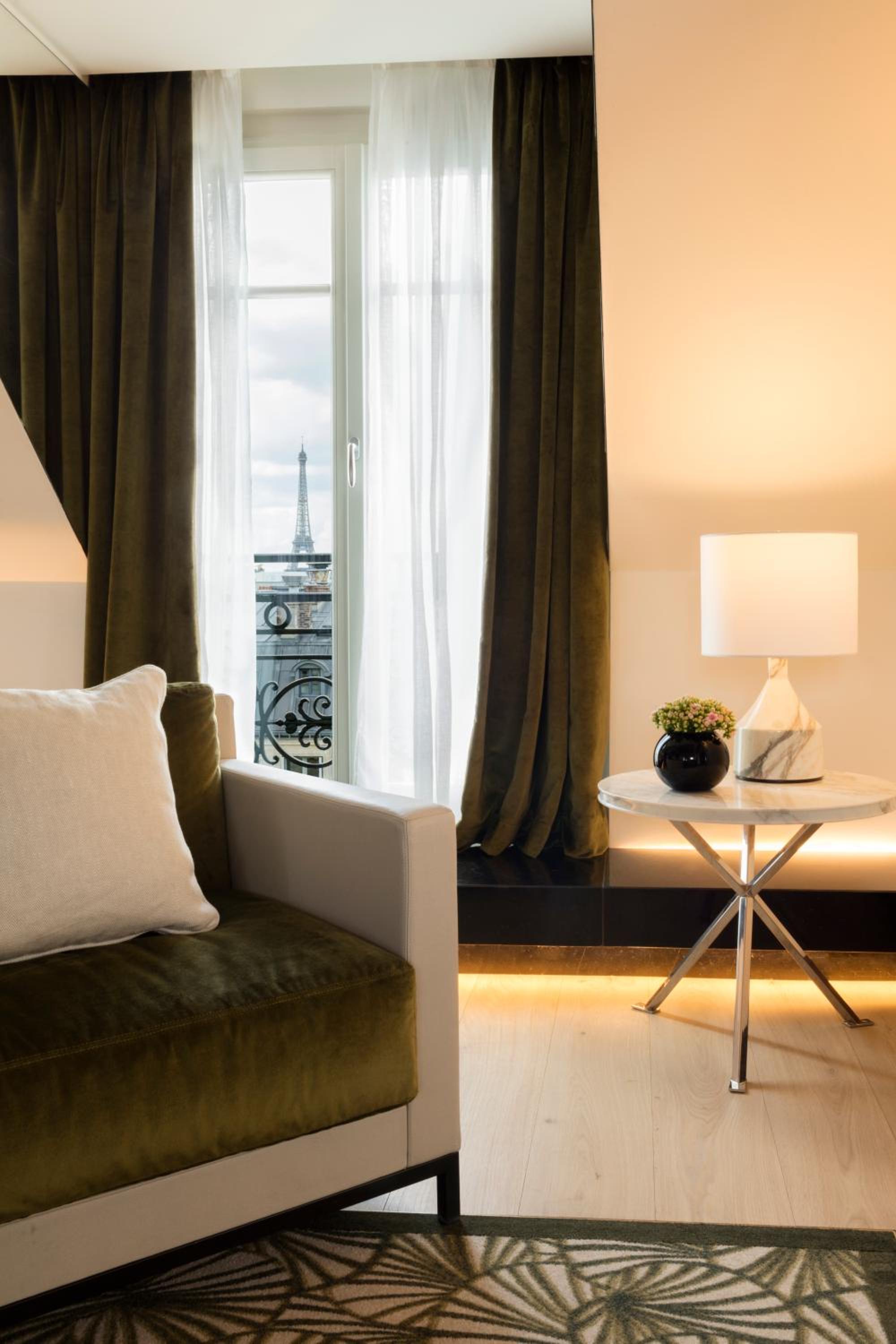 Presidential Suite thumbnail 5