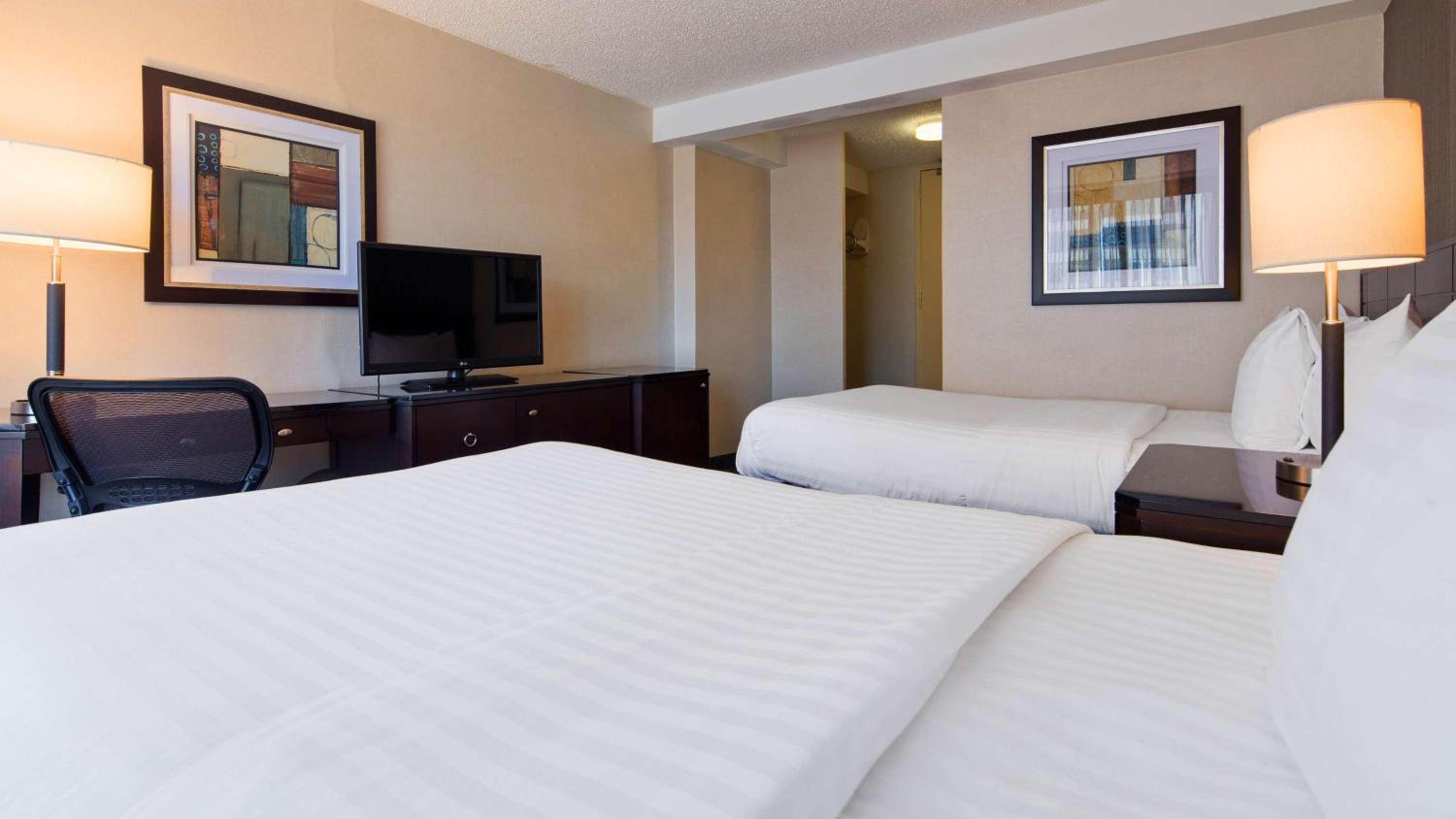 Double Room with Two Double Beds - Non-Smoking