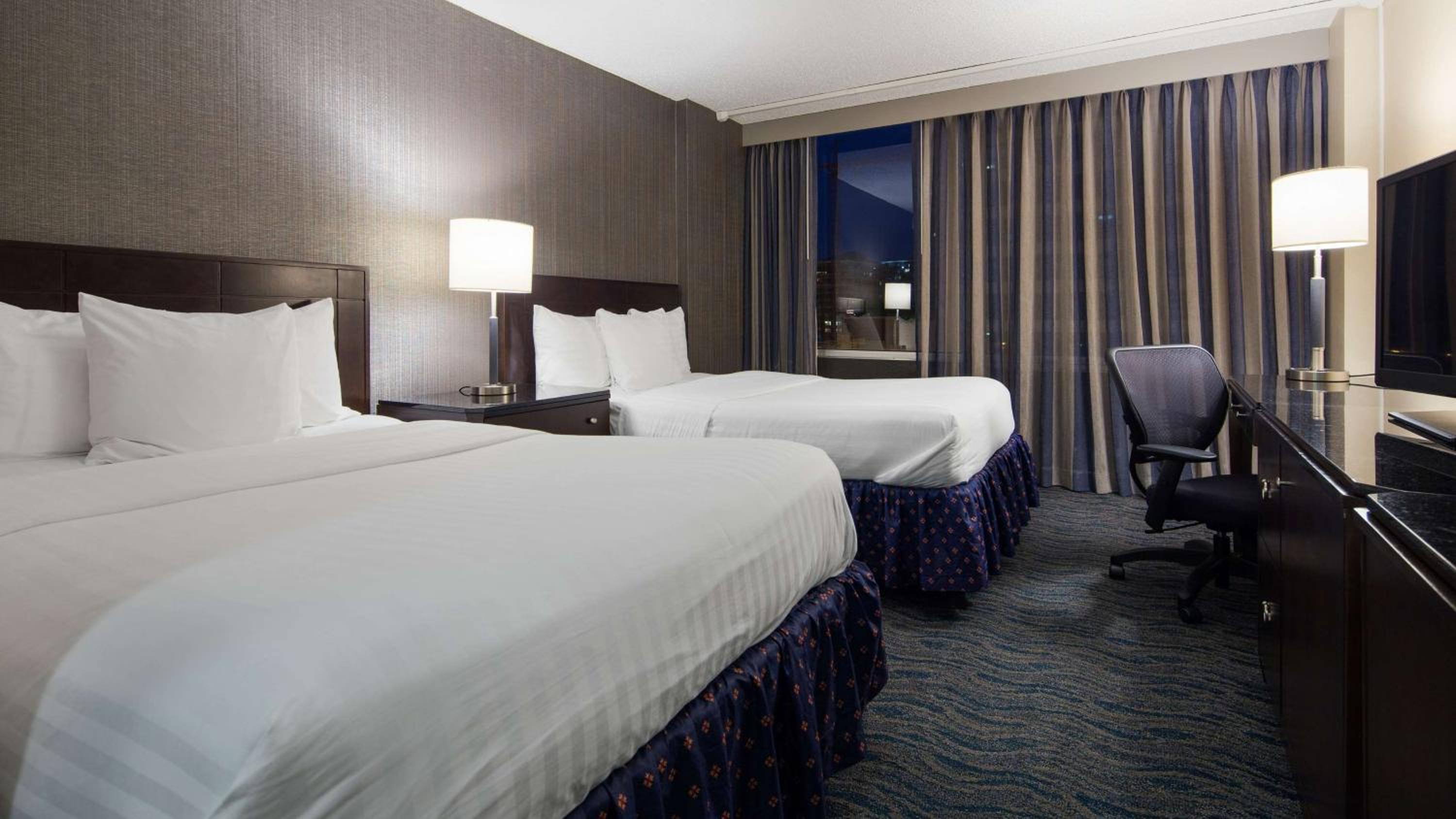 Mini Suite with Two Double Beds and Roll-in Shower - Mobility Access/Non-Smoking