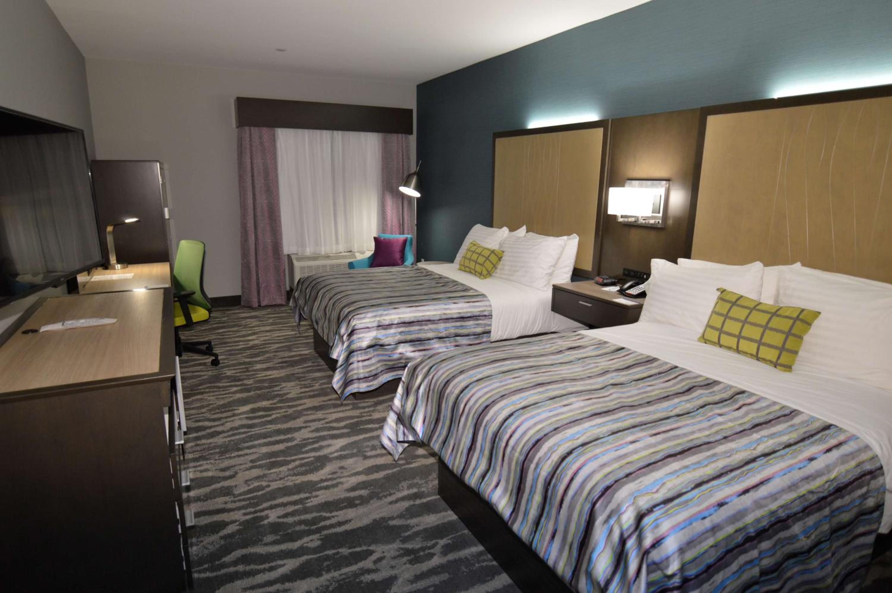 Queen Suite with Two Queen Beds - Disability Access Non-Smoking