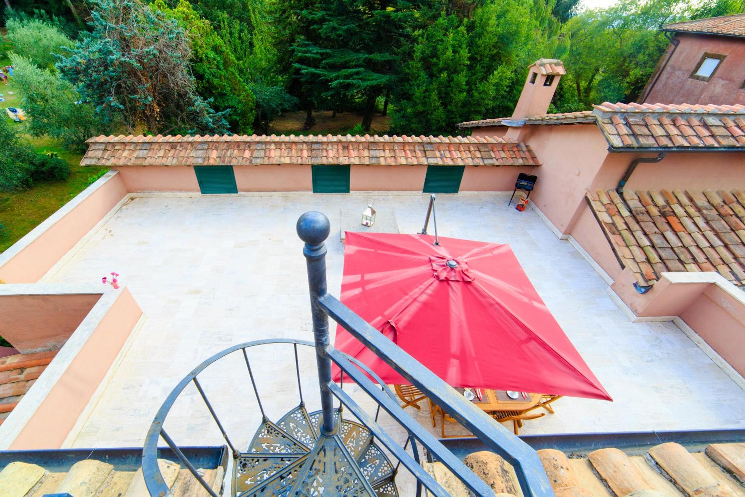 Apartment with Terrace photo 2
