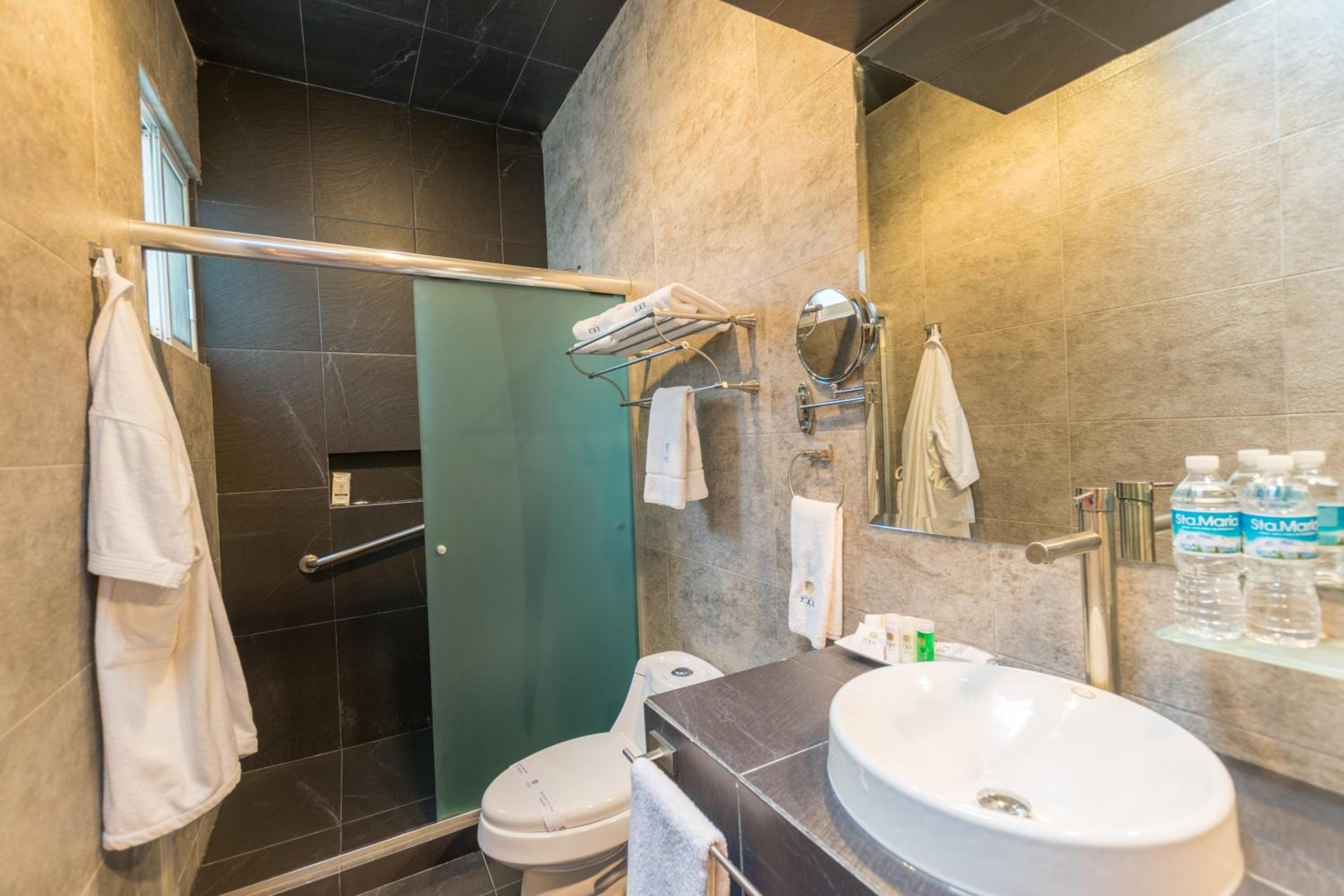 Standard Suite photo 3