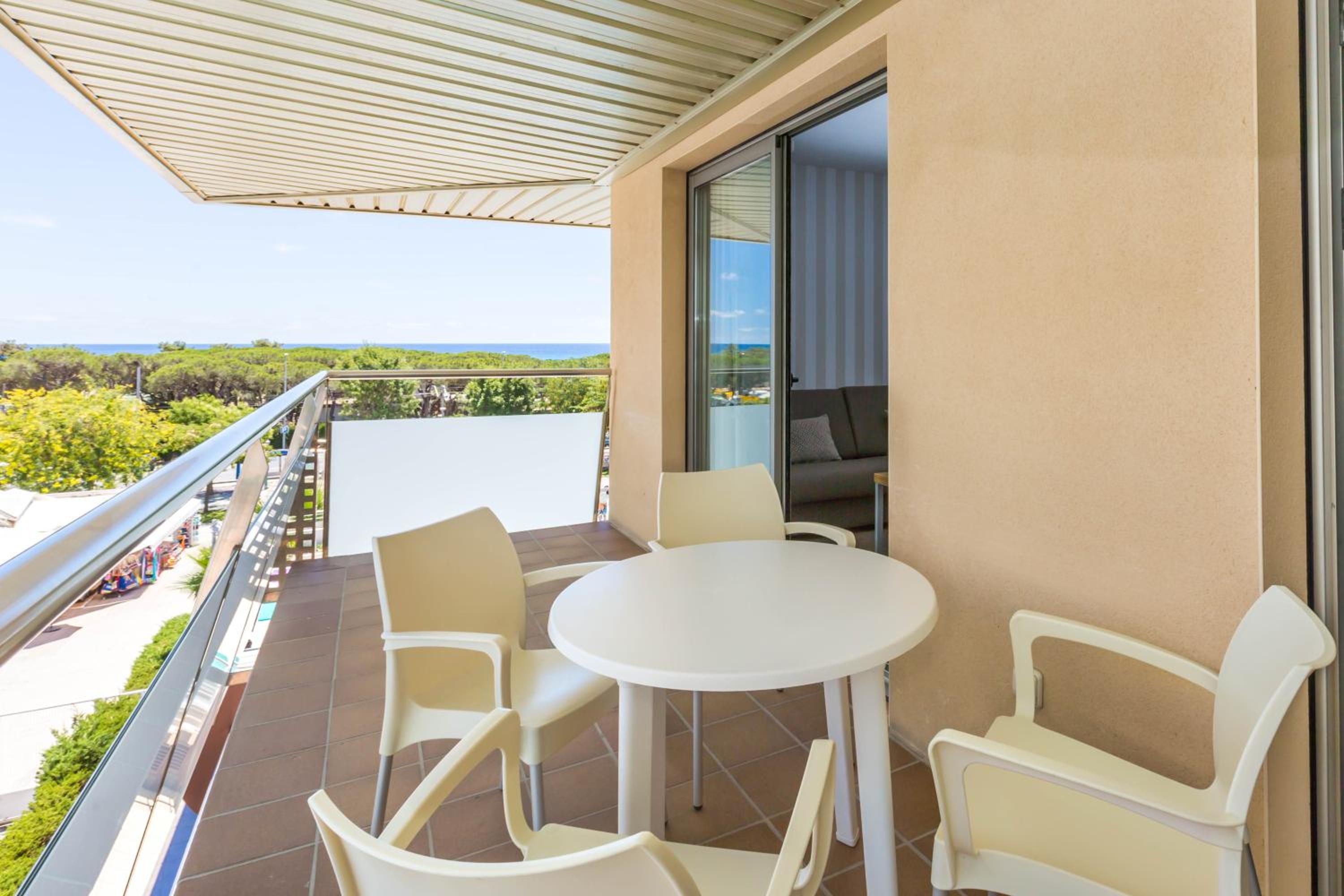 Apartment with Sea View photo 2