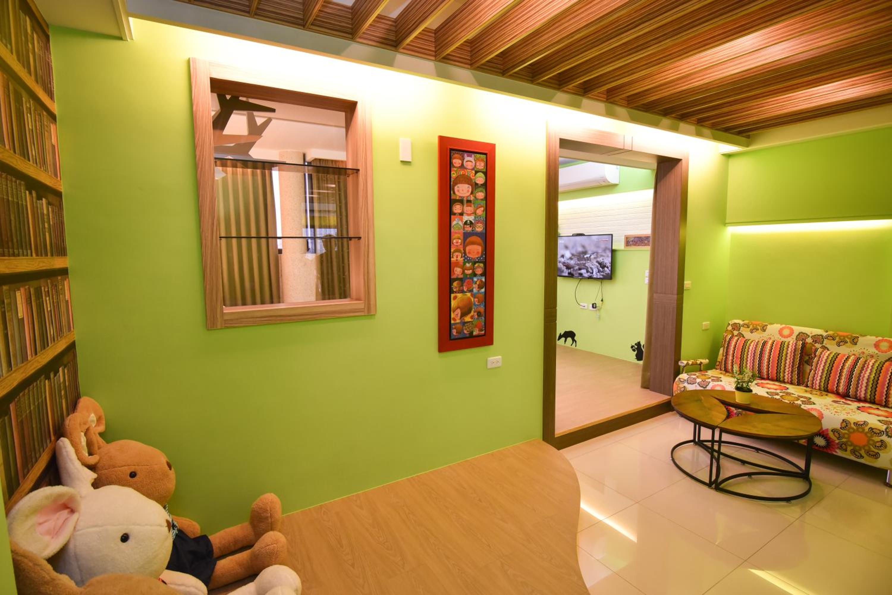 Family Room photo 2