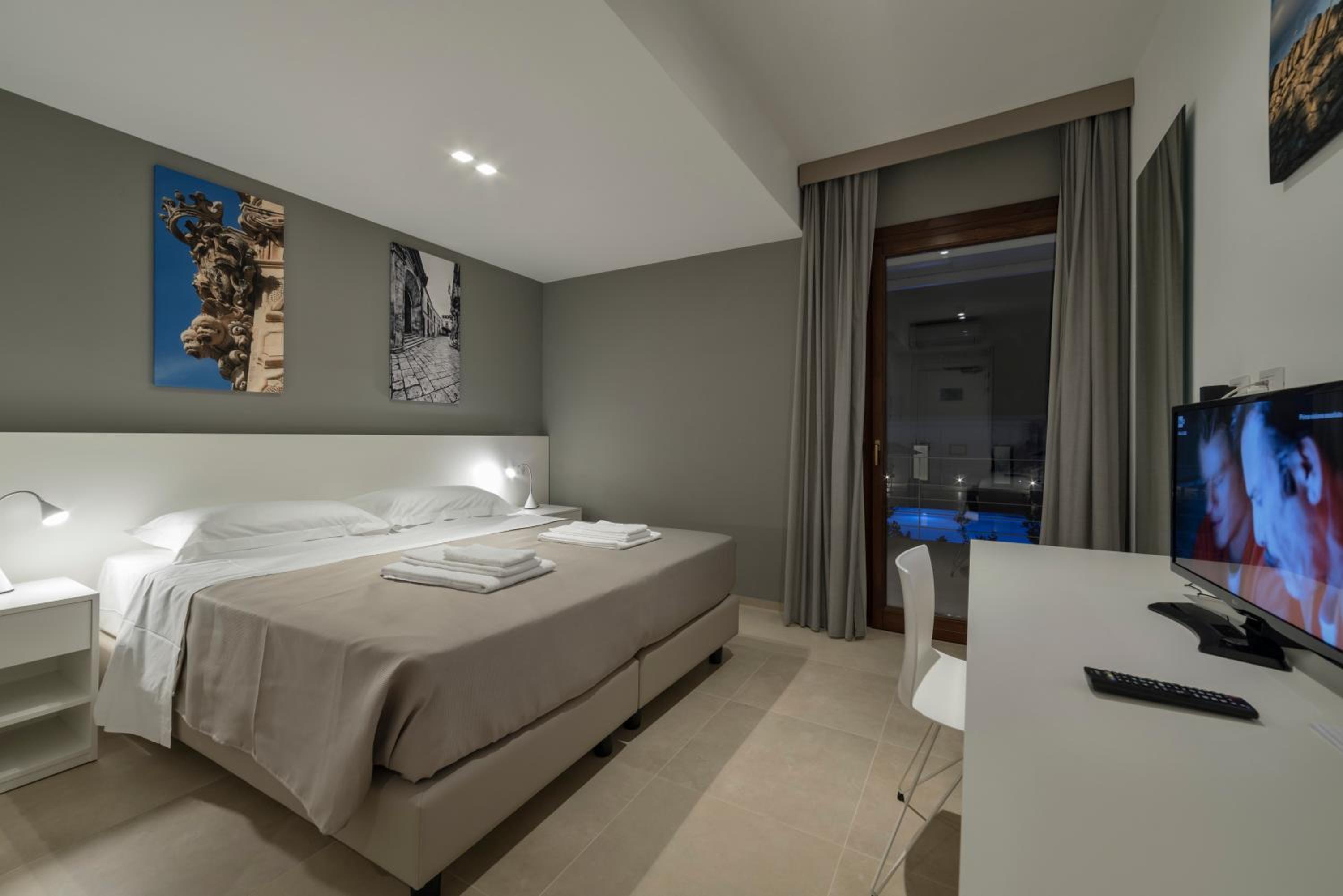 Double or Twin Room with Pool View