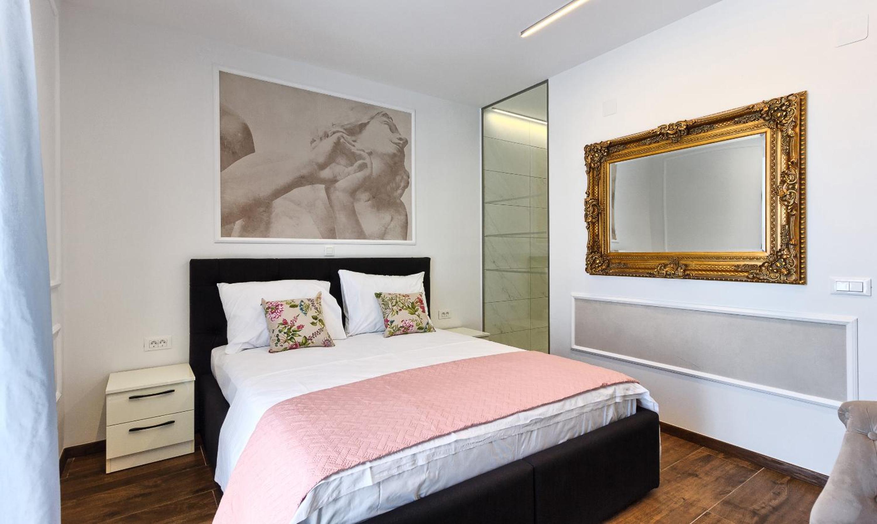 Deluxe King Room photo 3