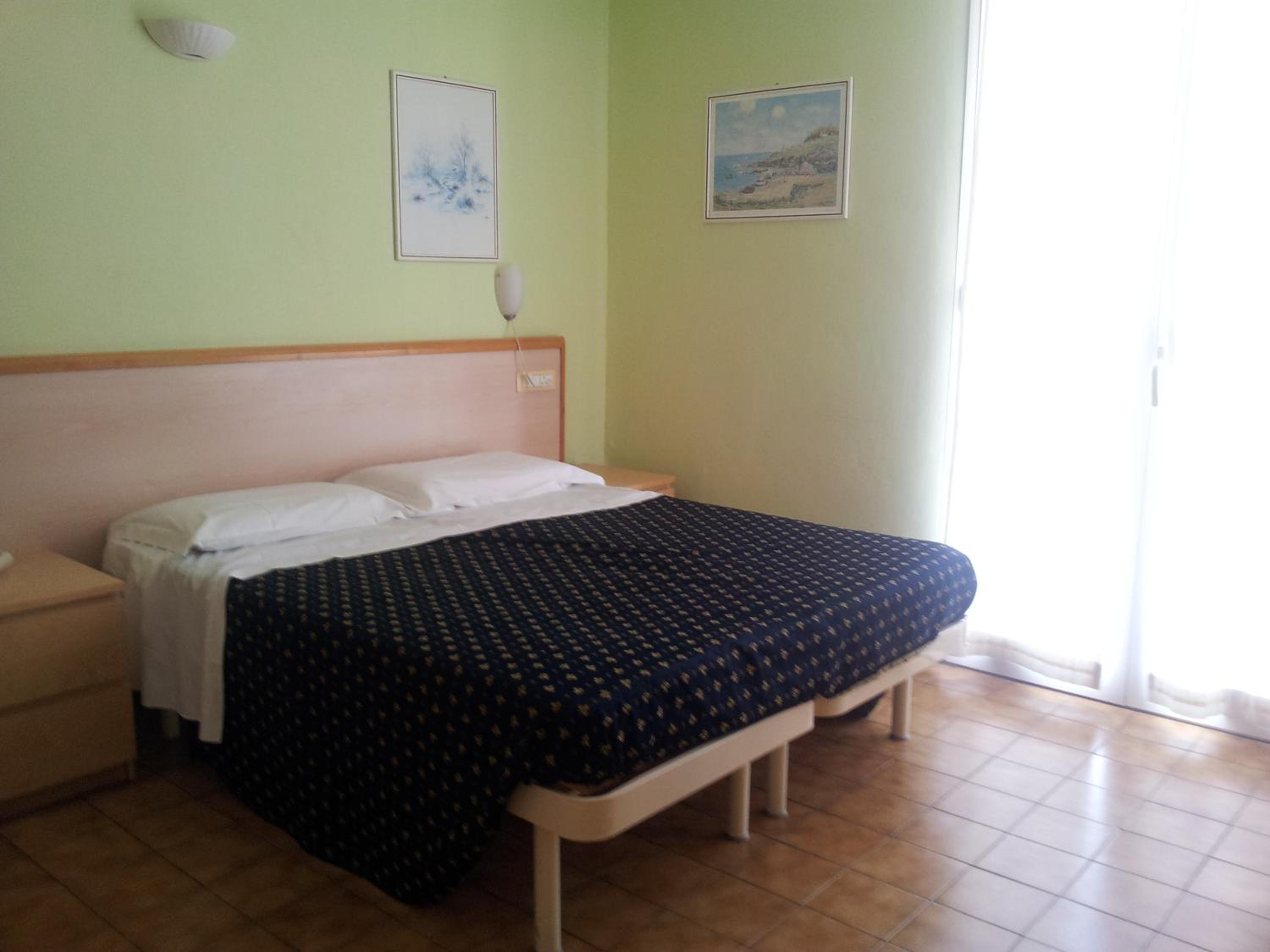 Quadruple Room - Photo 8