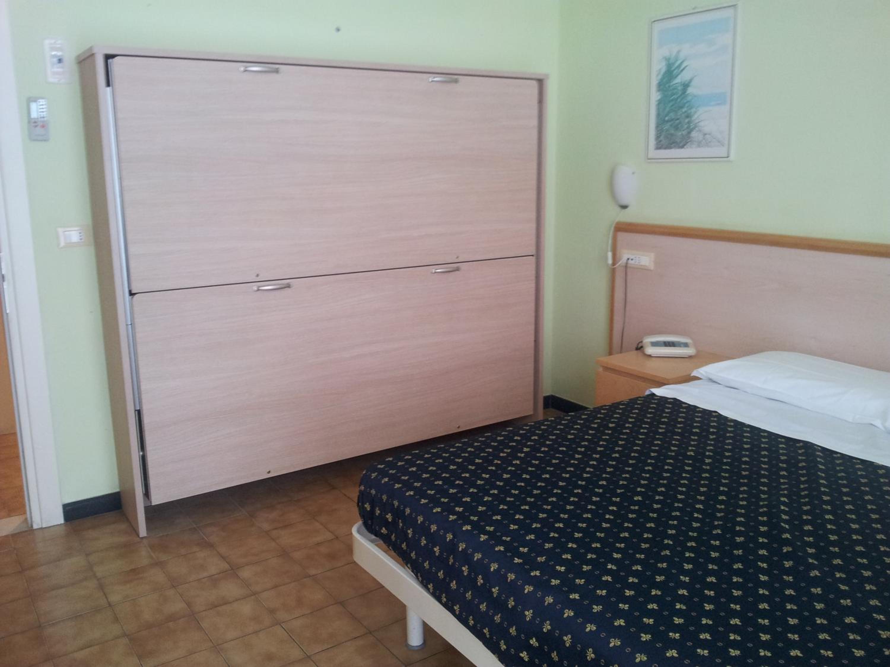 Quadruple Room - Photo 1