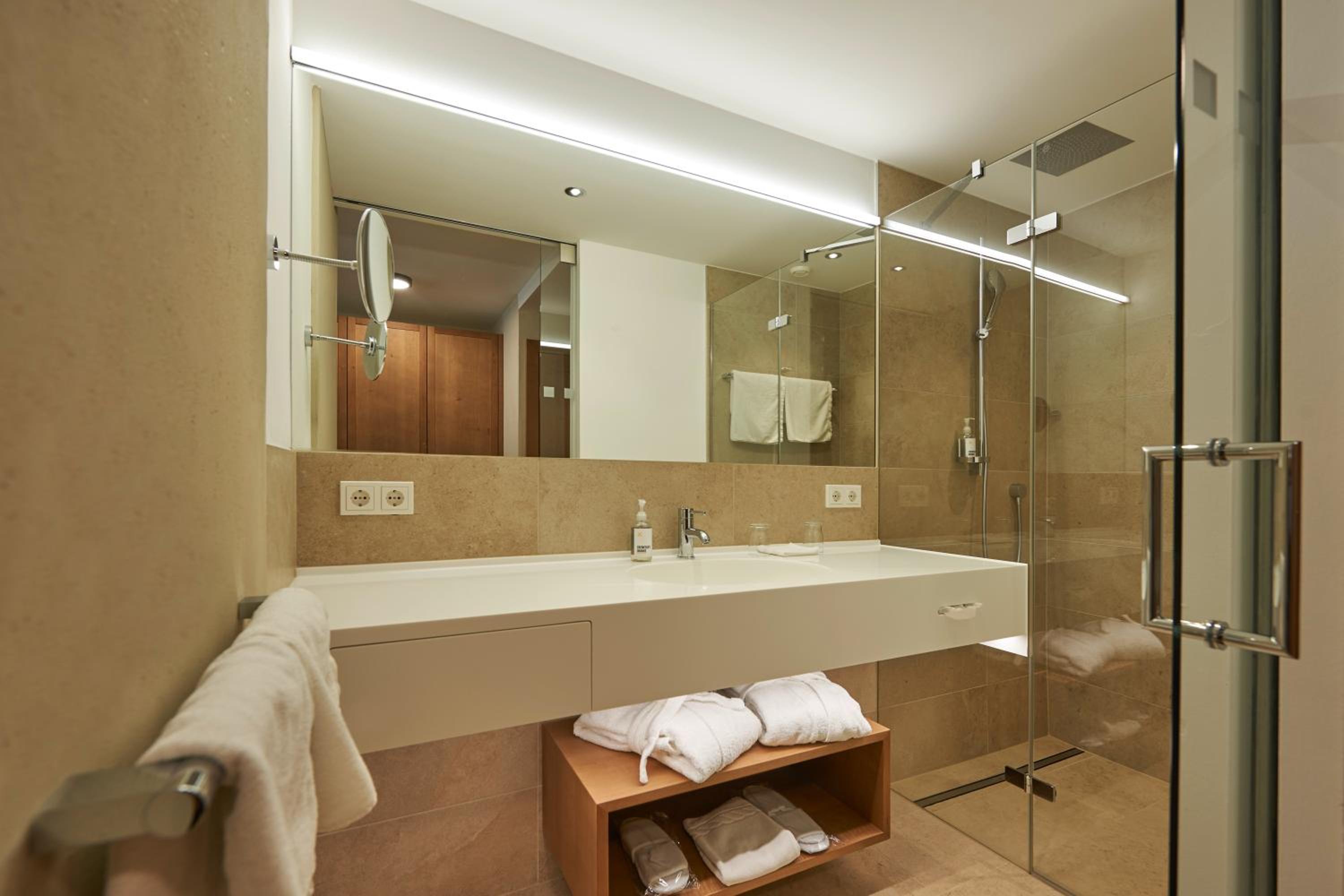 Deluxe Double Room - Photo 4