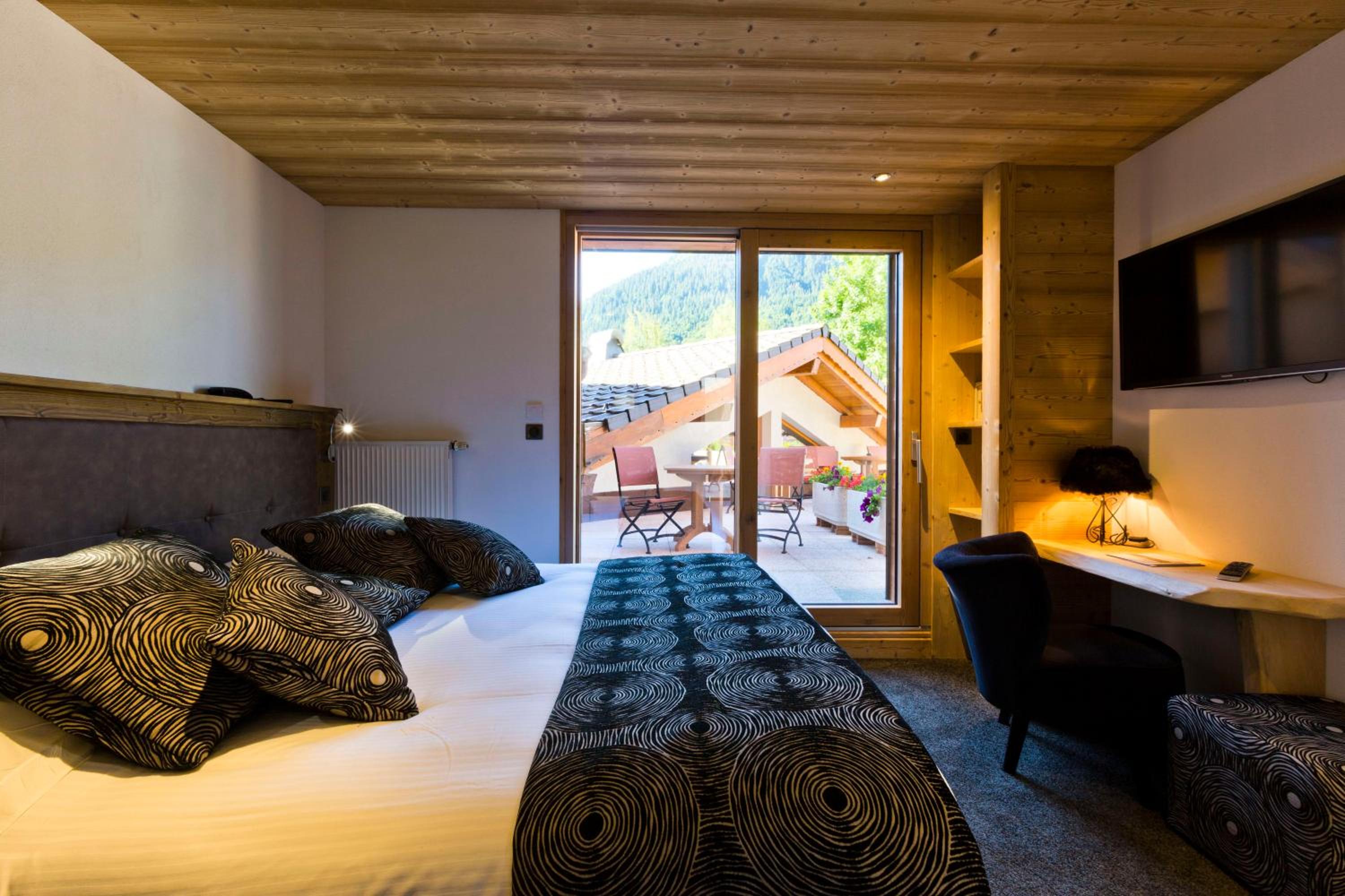 Quadruple Connecting Room