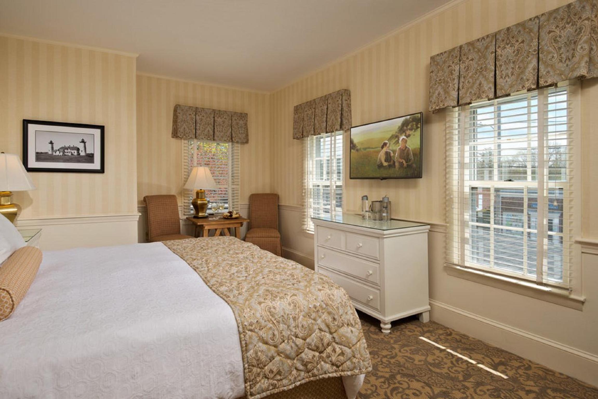 Queen Room - Disability Access