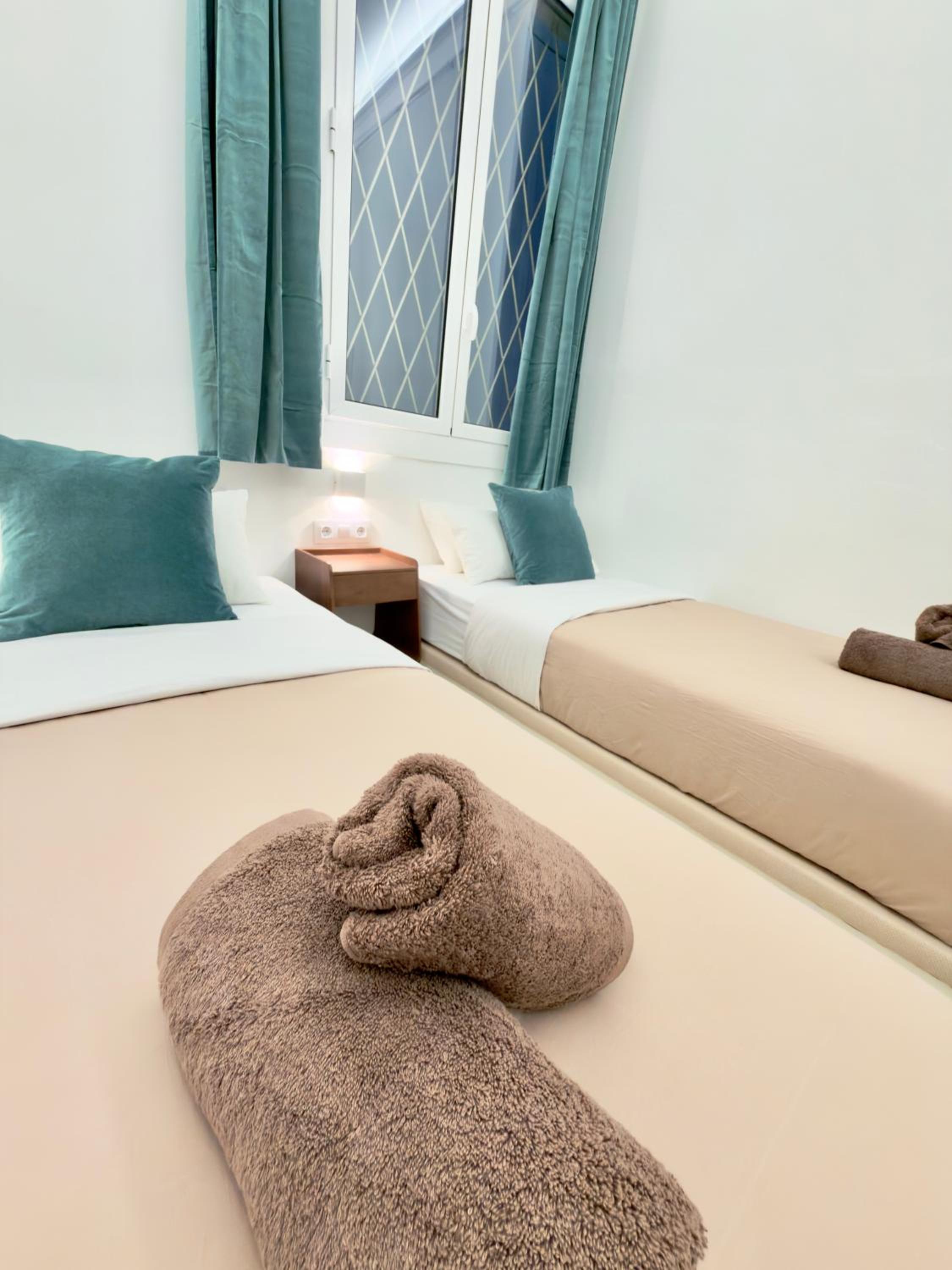 Double or Twin Room with Shared Bathroom photo 2
