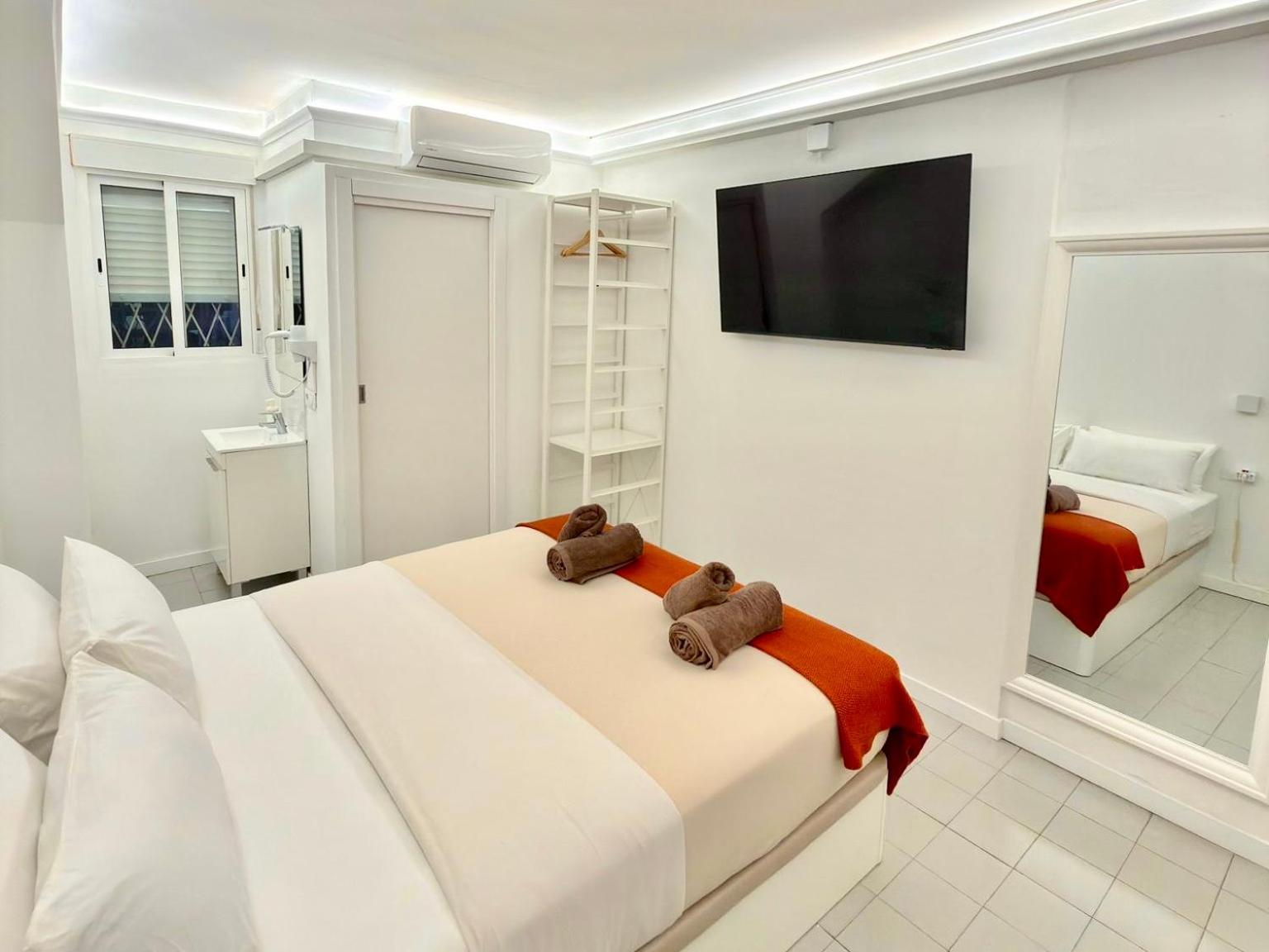 Small Double Room photo 1