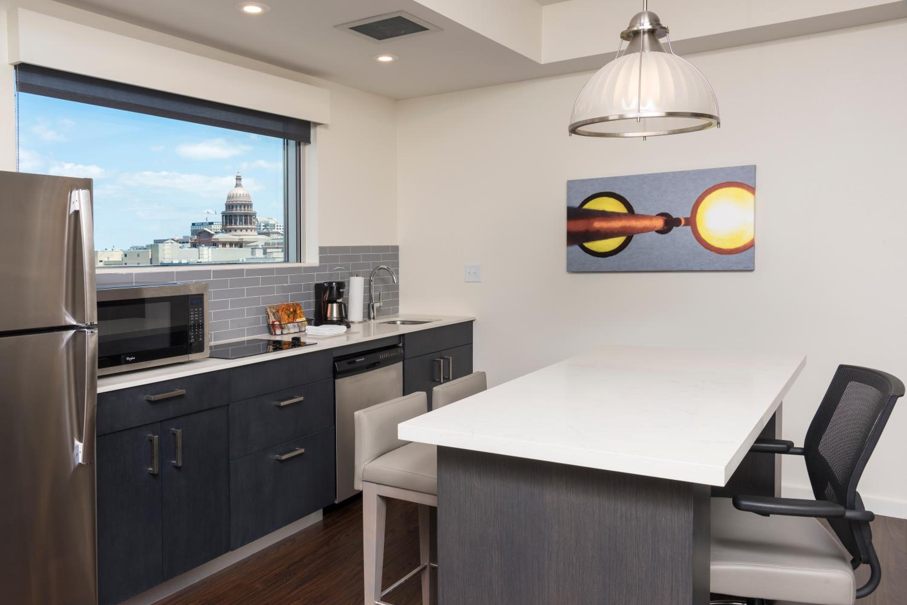 One-Bedroom Suite with Kitchen and Sofa Bed