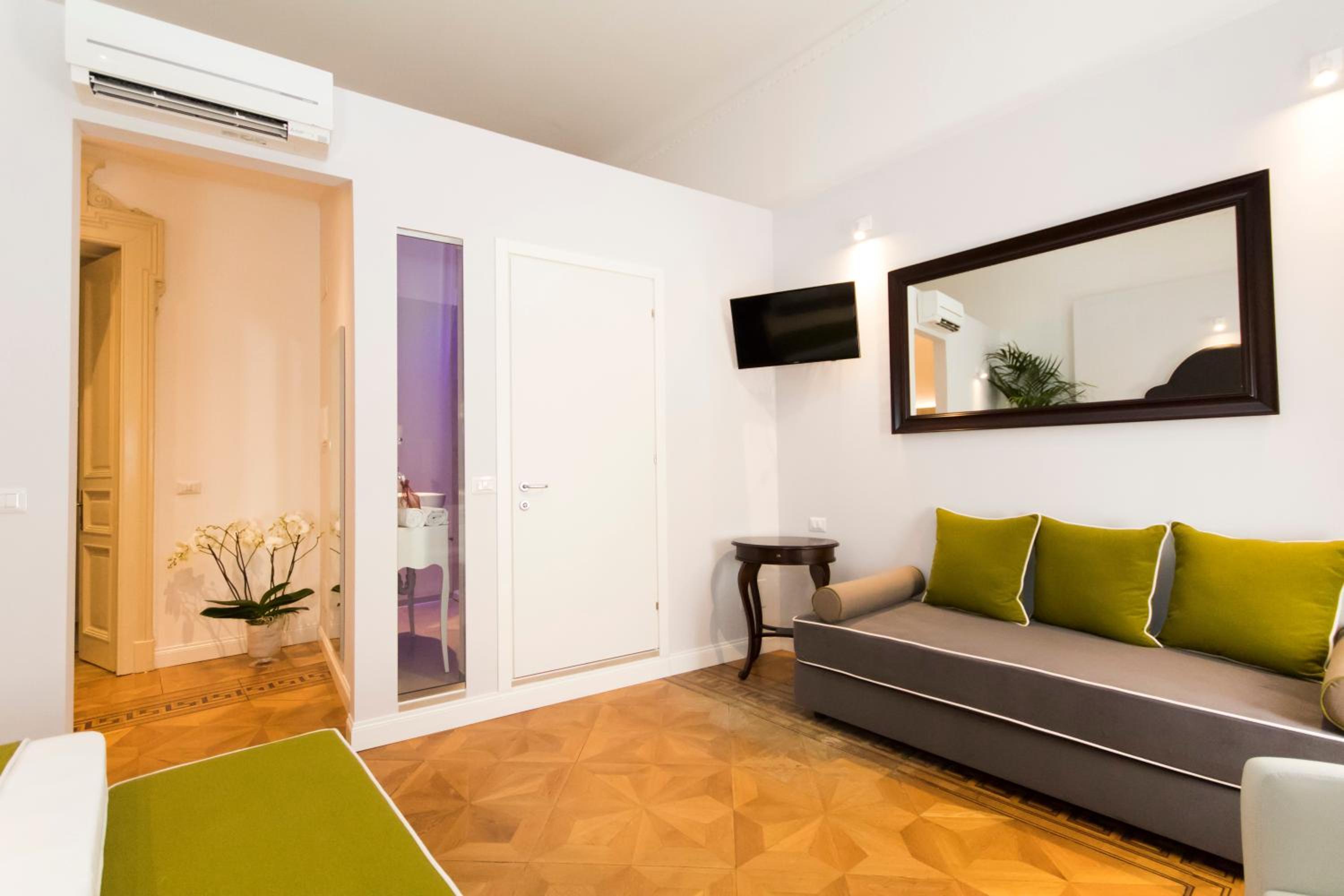 Deluxe Triple Room - Photo 3