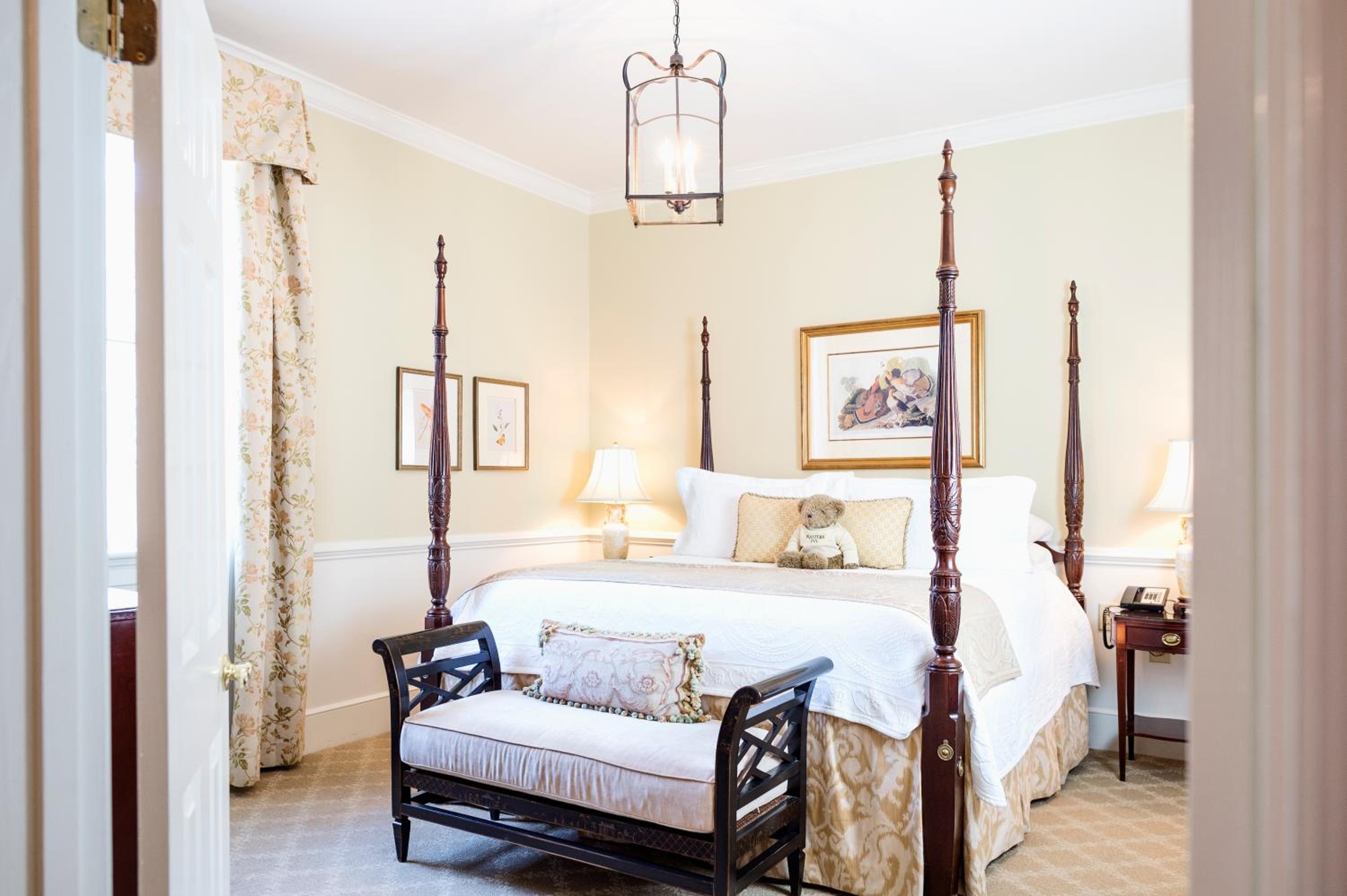 Governor's Suite - Photo 7
