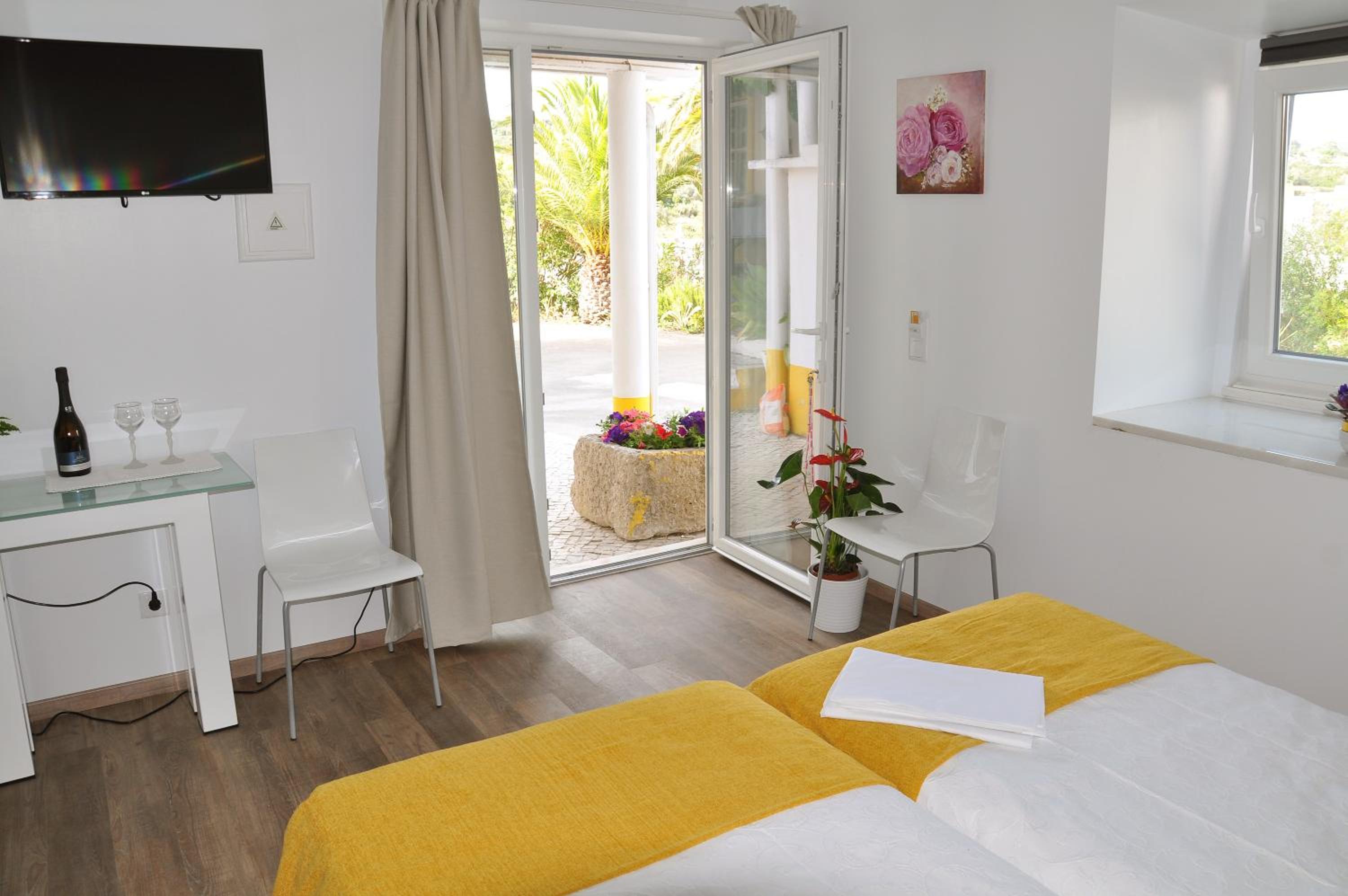 Double or Twin Room - Photo 2