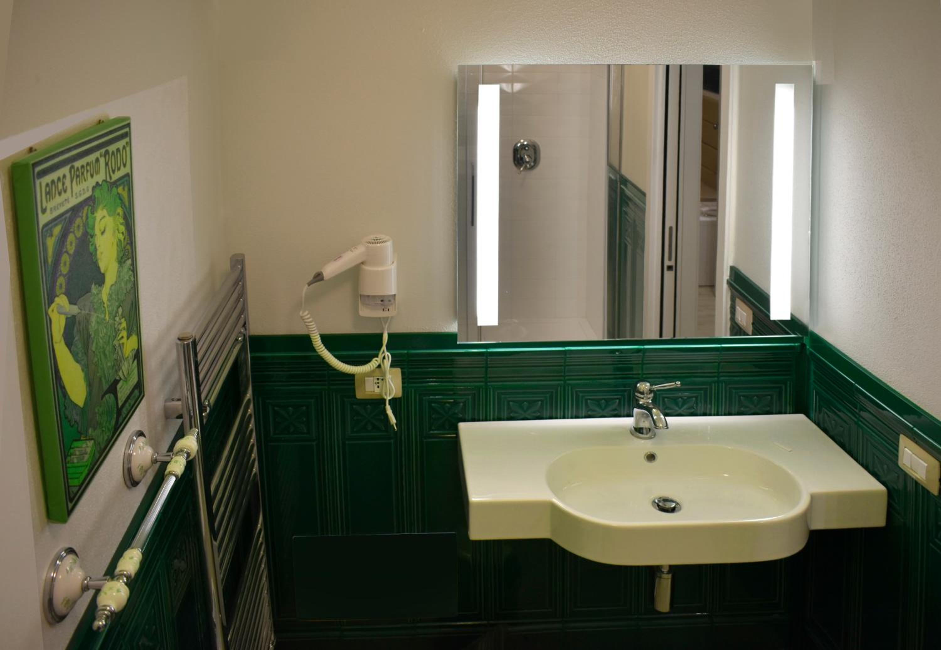 Deluxe Double or Twin Room with Balcony photo 2