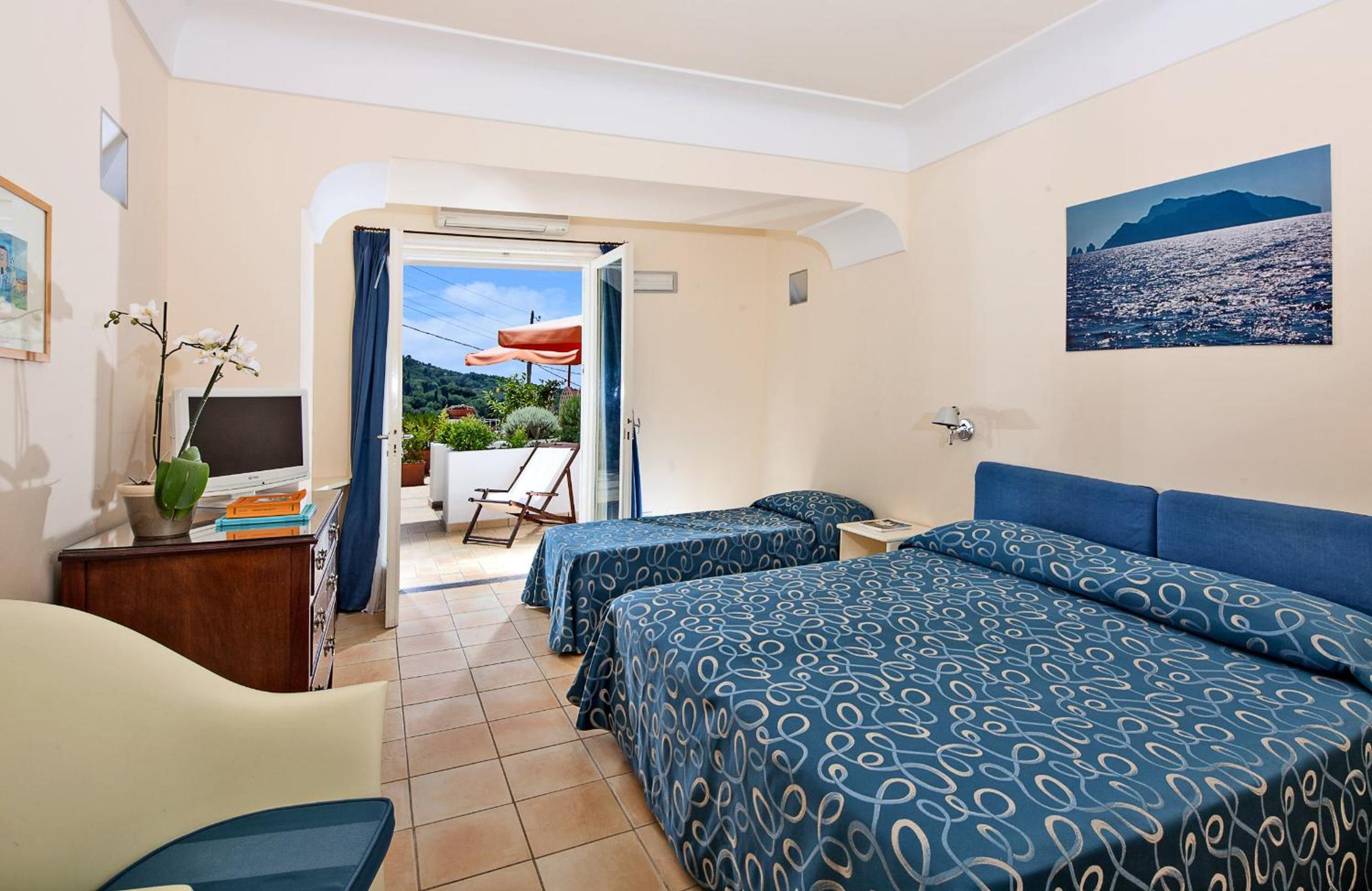 Triple Room