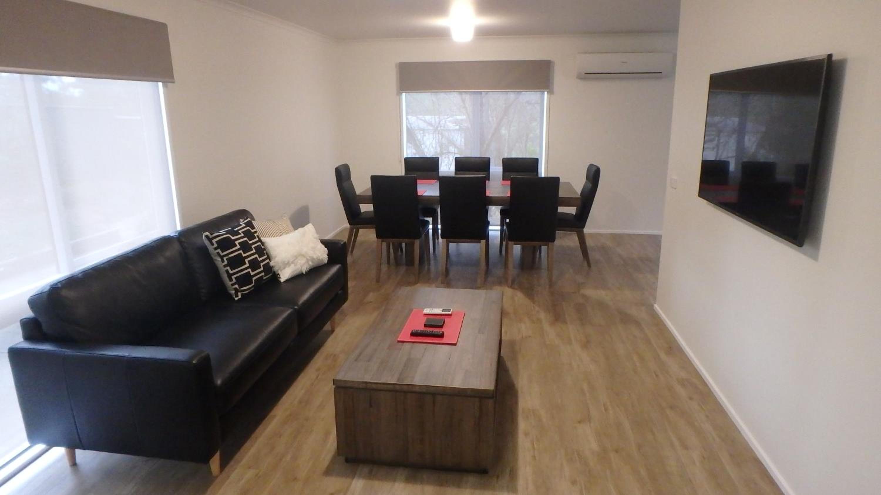 Three-Bedroom House photo 1