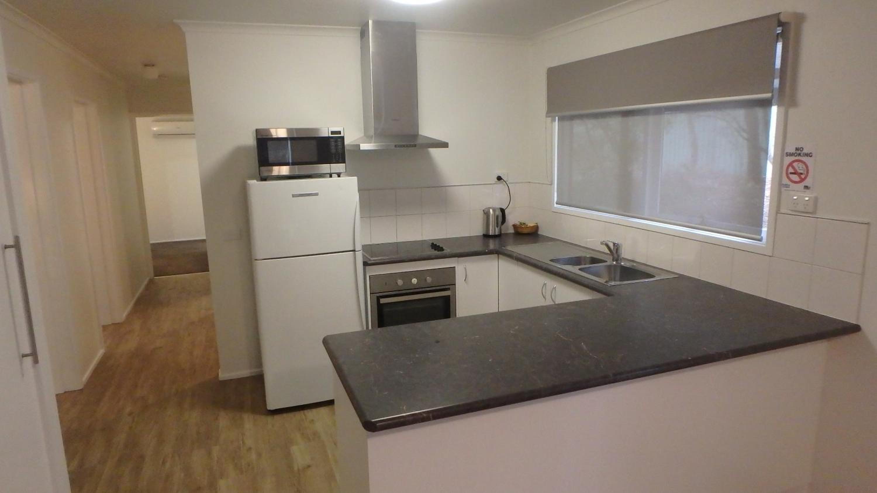 Three-Bedroom House photo 3