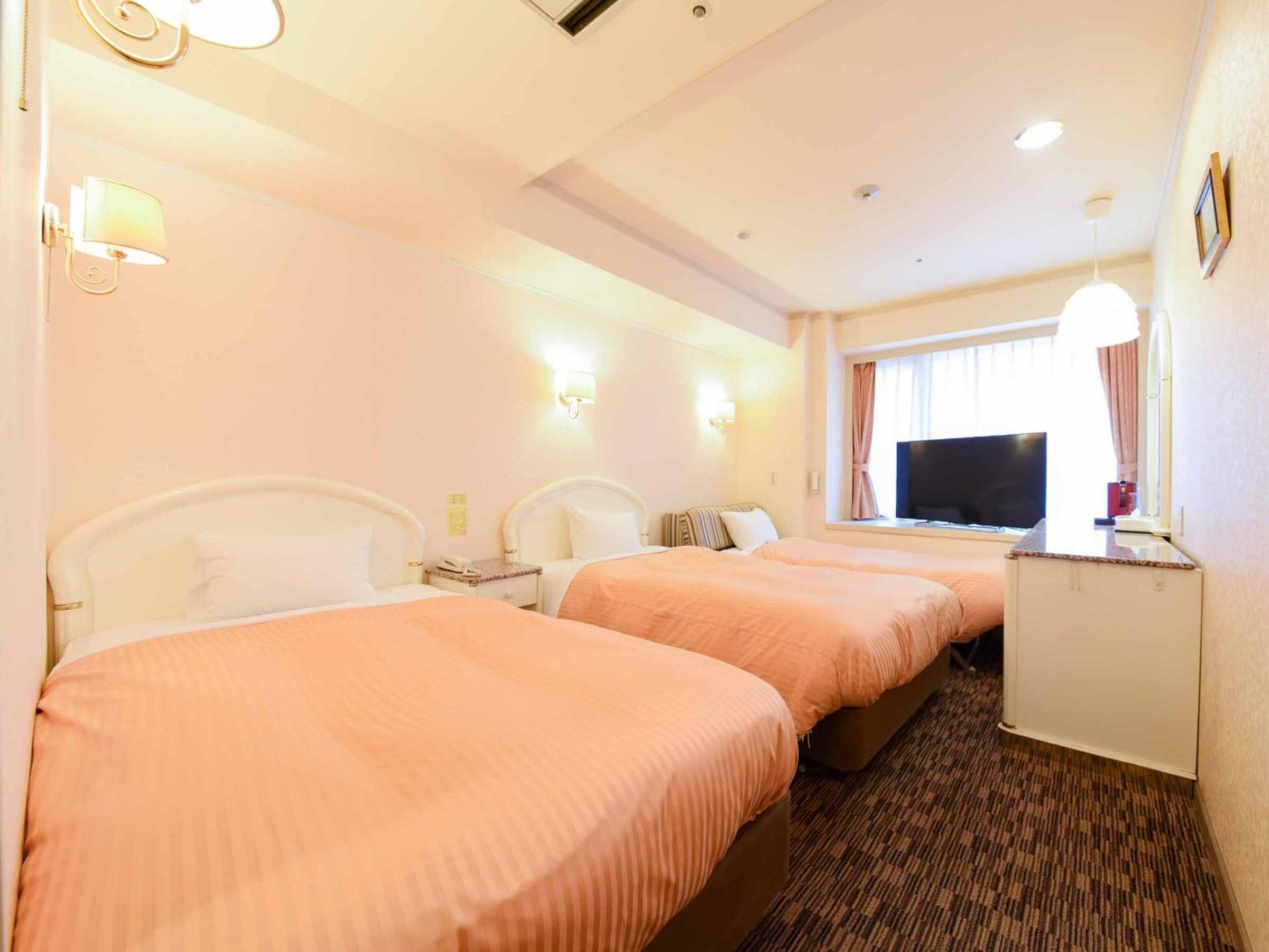 Triple Room - Non-Smoking - Photo 7