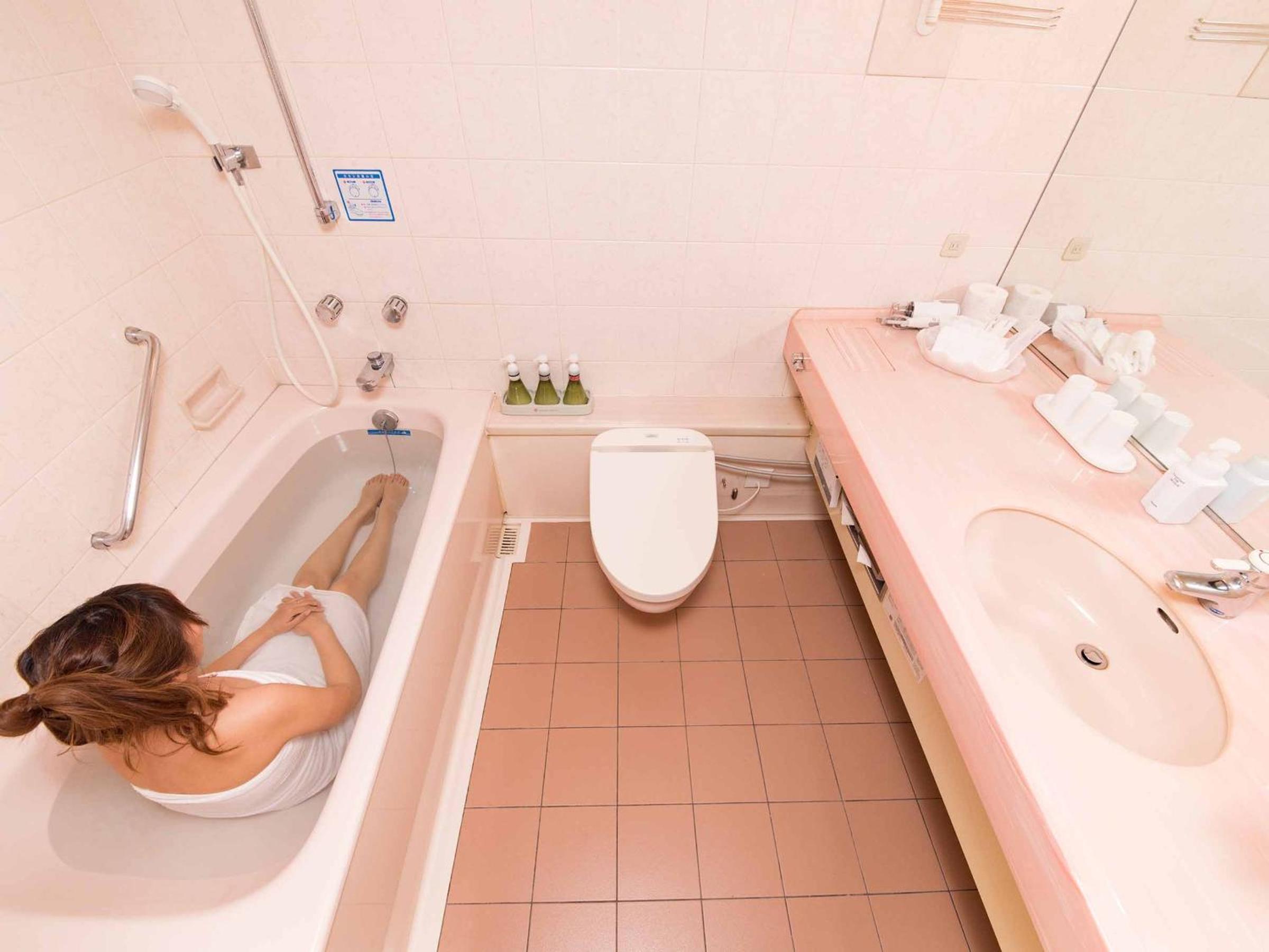 Twin Room - Non-Smoking - Photo 9