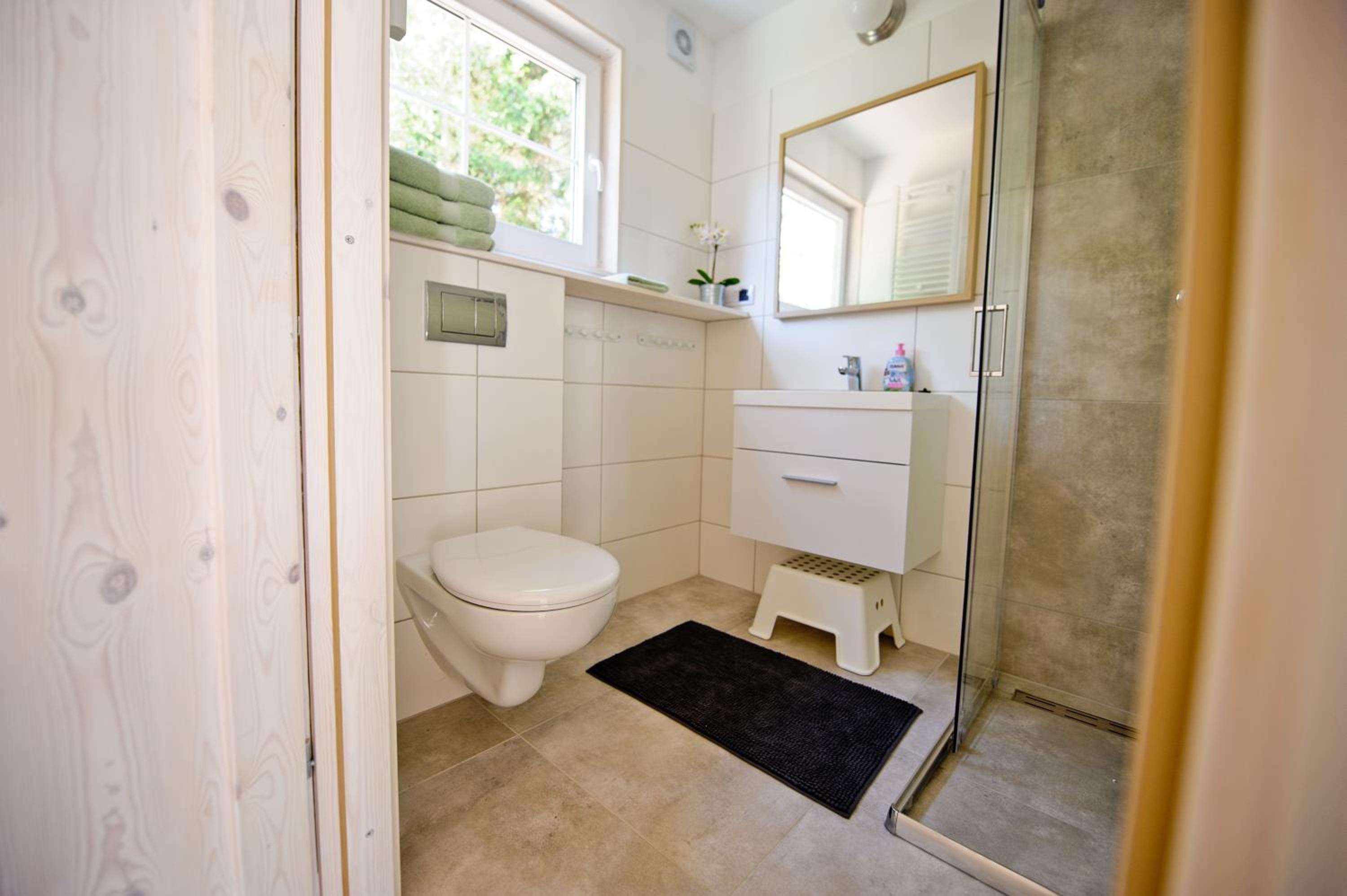 Premium Two-Bedroom House and Garden photo 3
