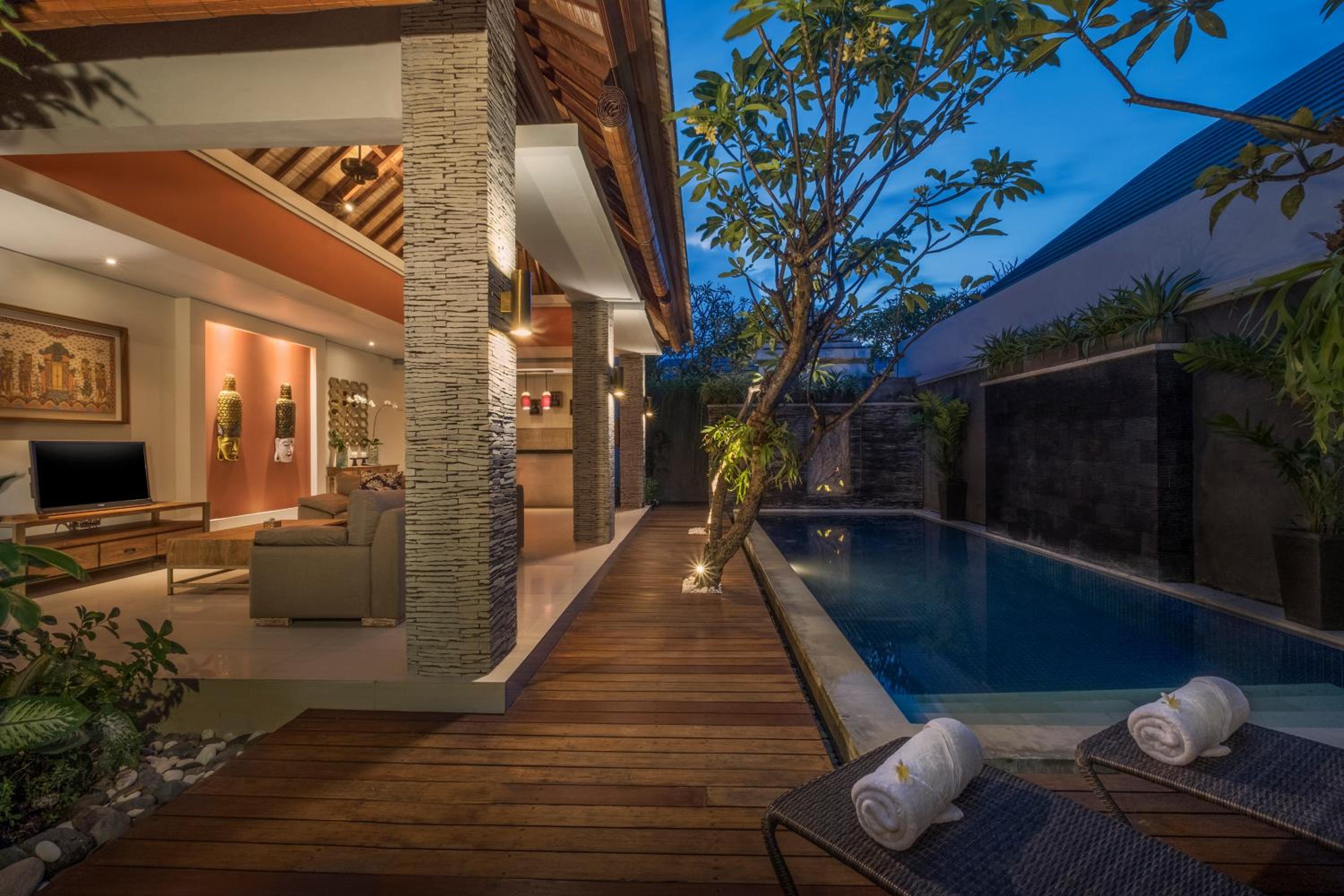 One-Bedroom Villa with Private Pool - Photo 16