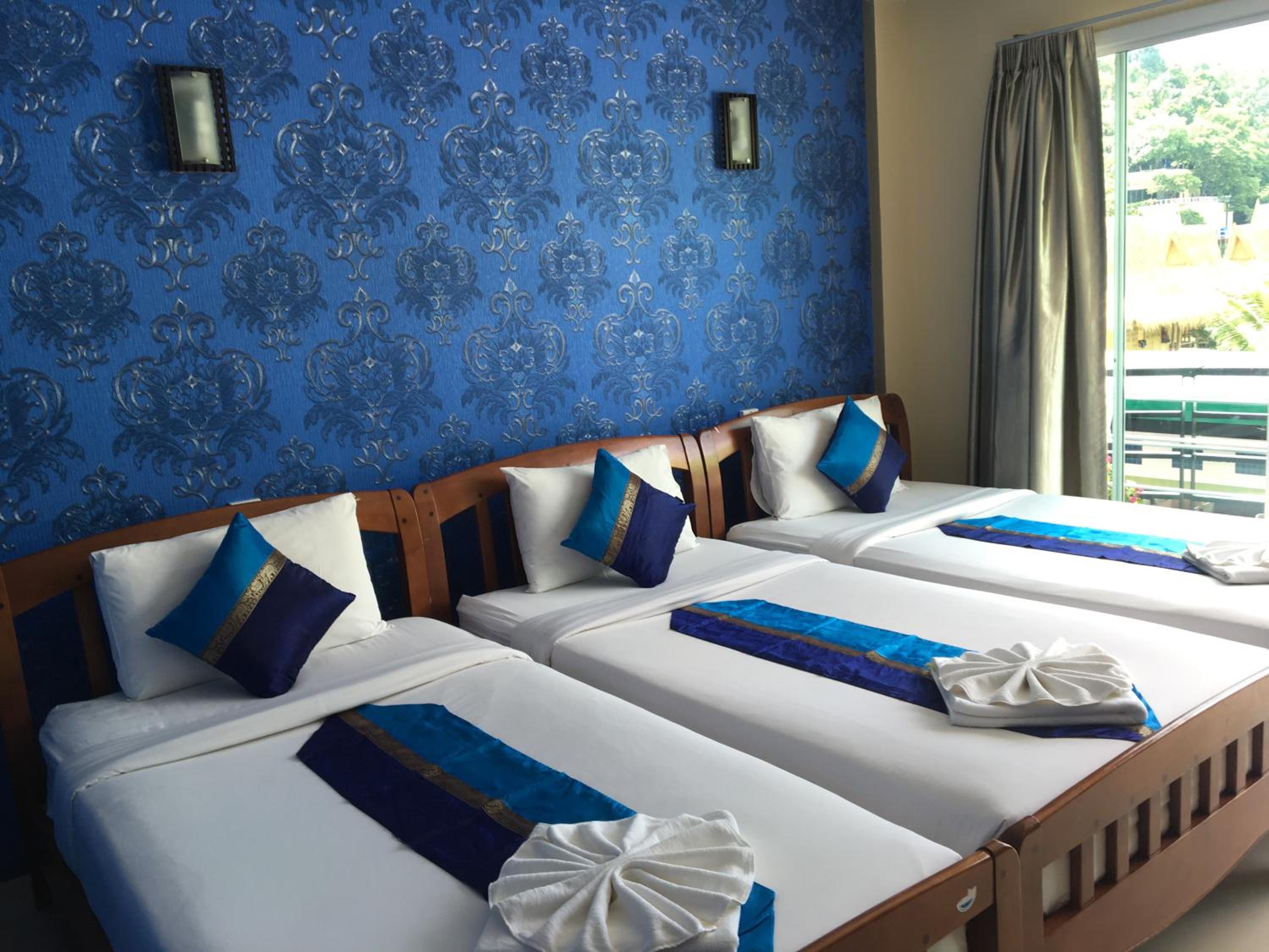Triple Room with Balcony - Photo 8