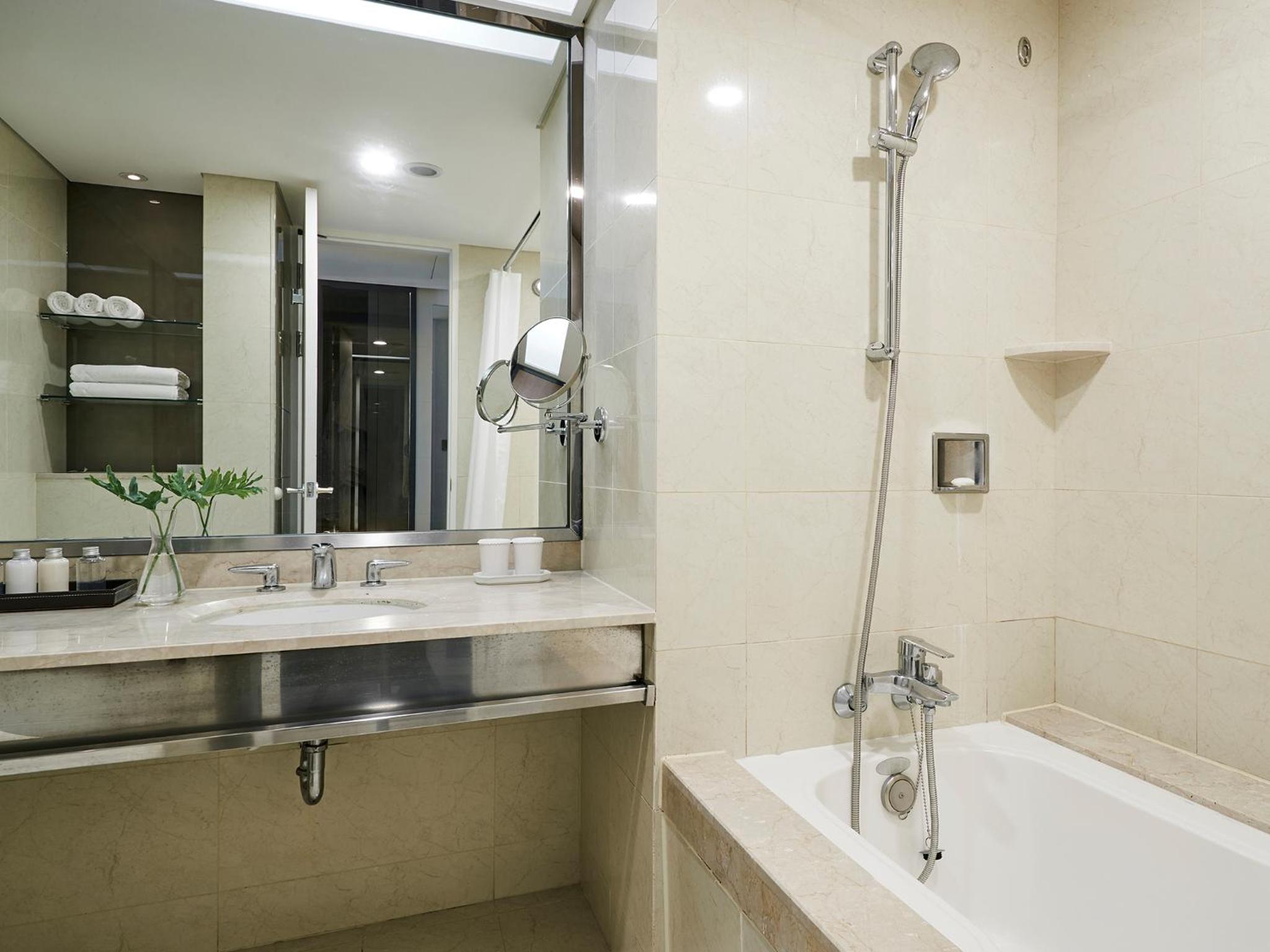 Duplex Room - Photo 8