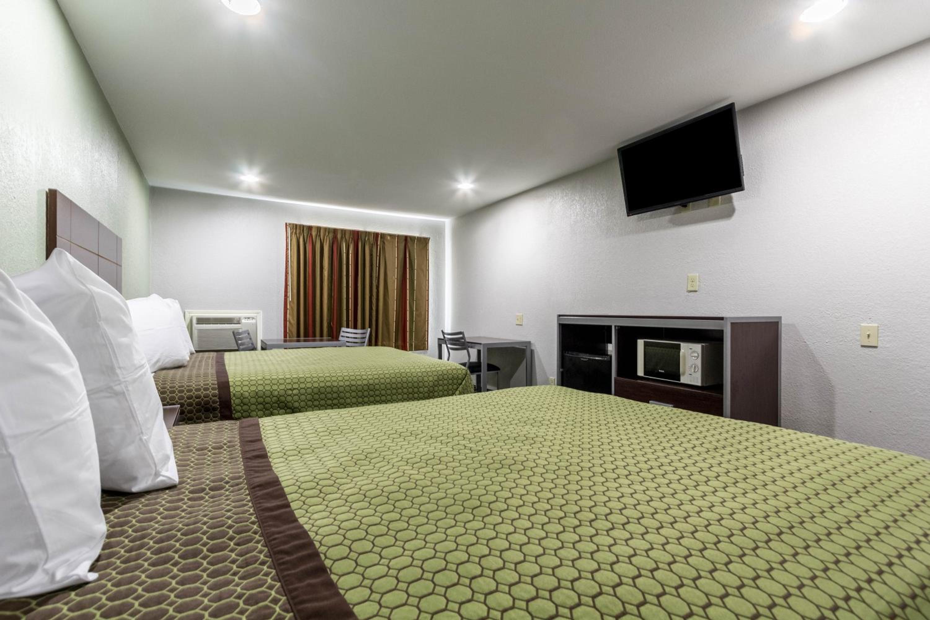 Standard Queen Room with Two Queen Beds