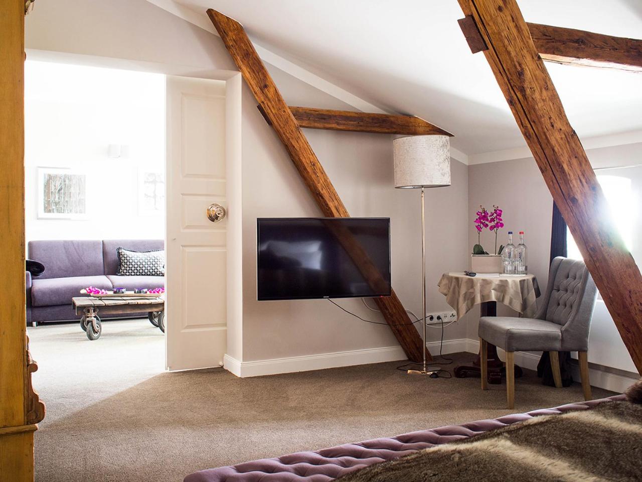 Deluxe Suite - Photo 2