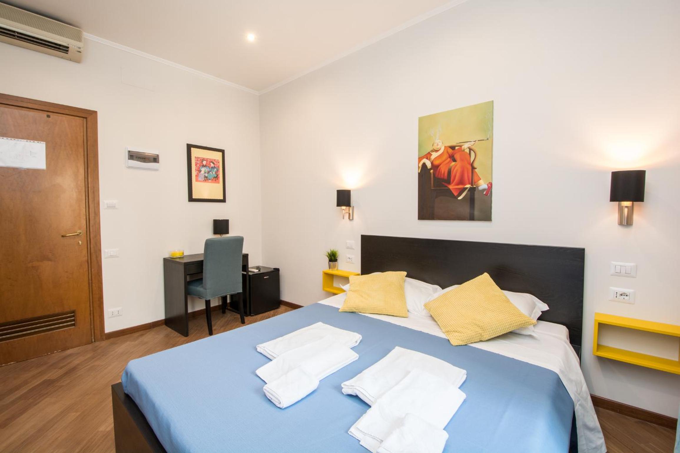 Standard Double Room photo 2