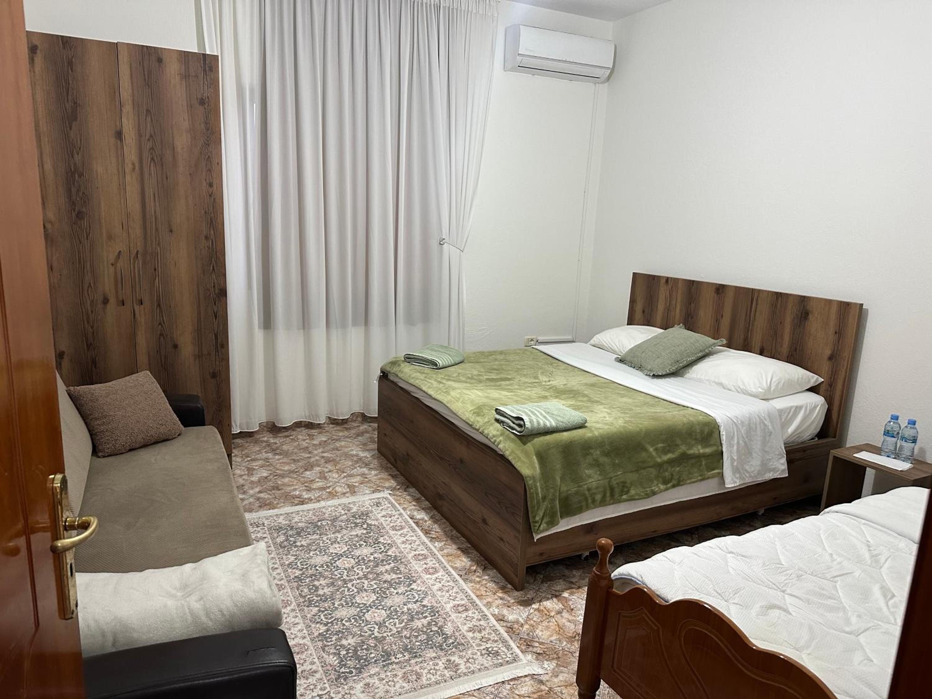 Classic Triple Room