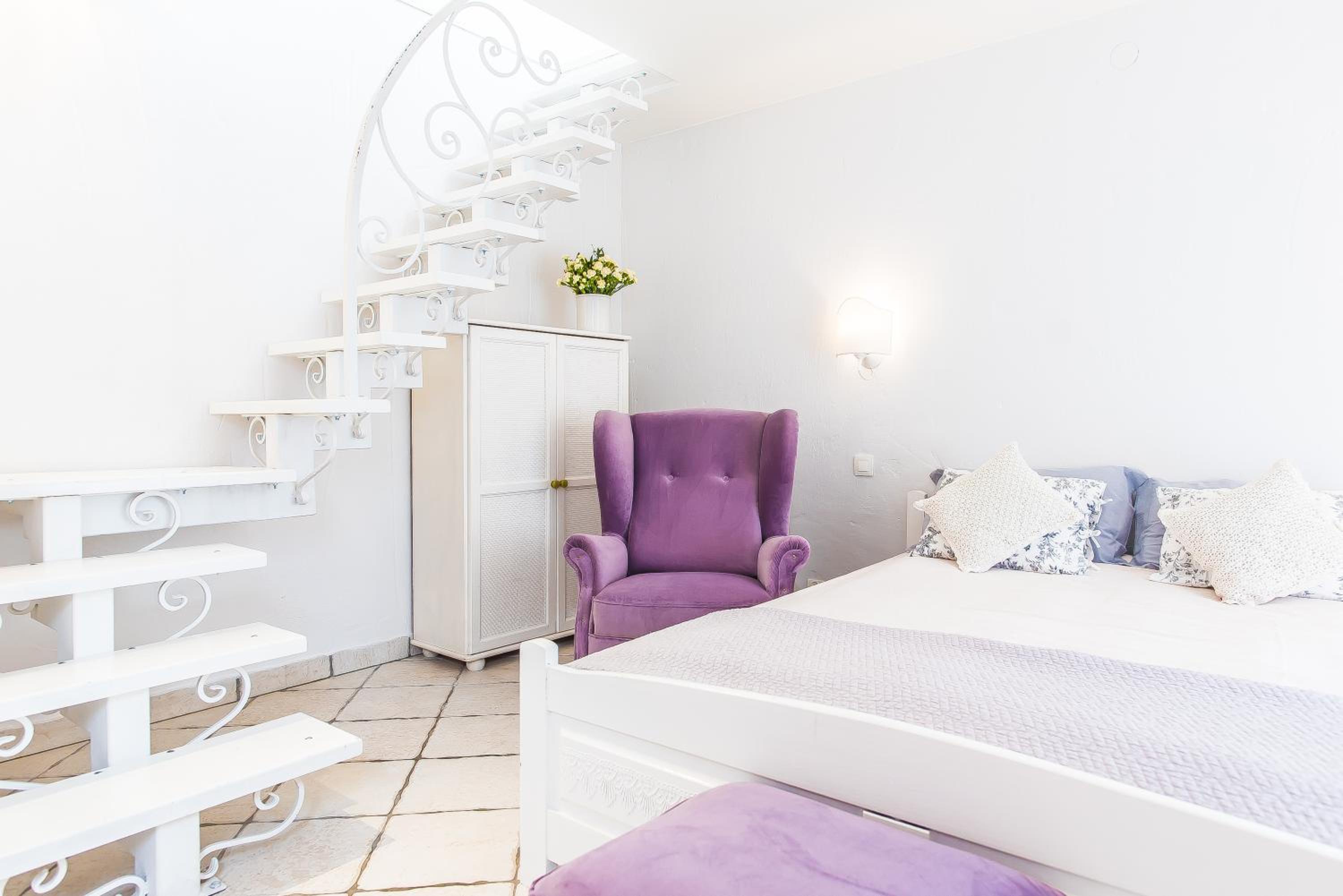 Lavender Suite photo 1