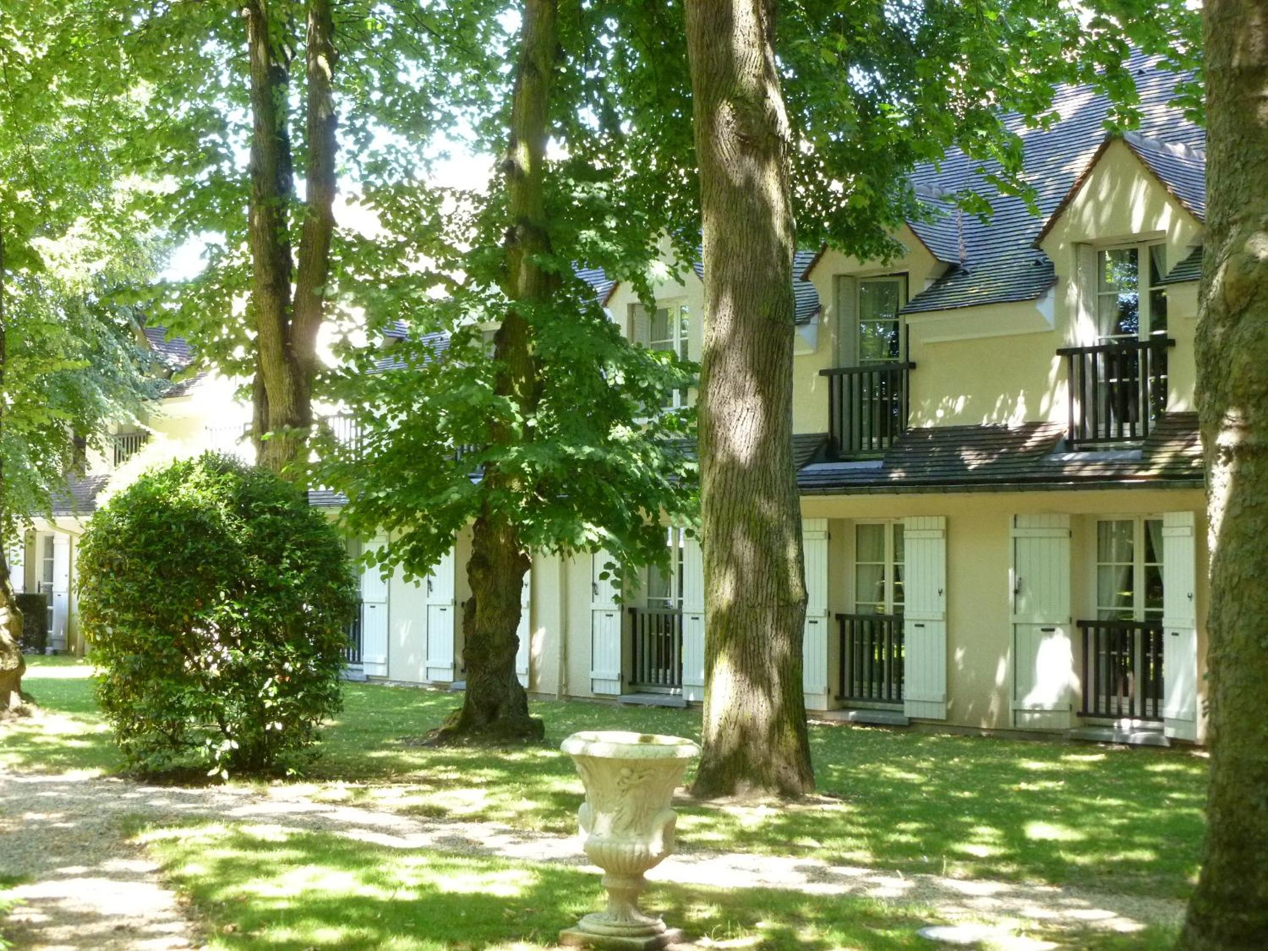 Suite - Photo 12