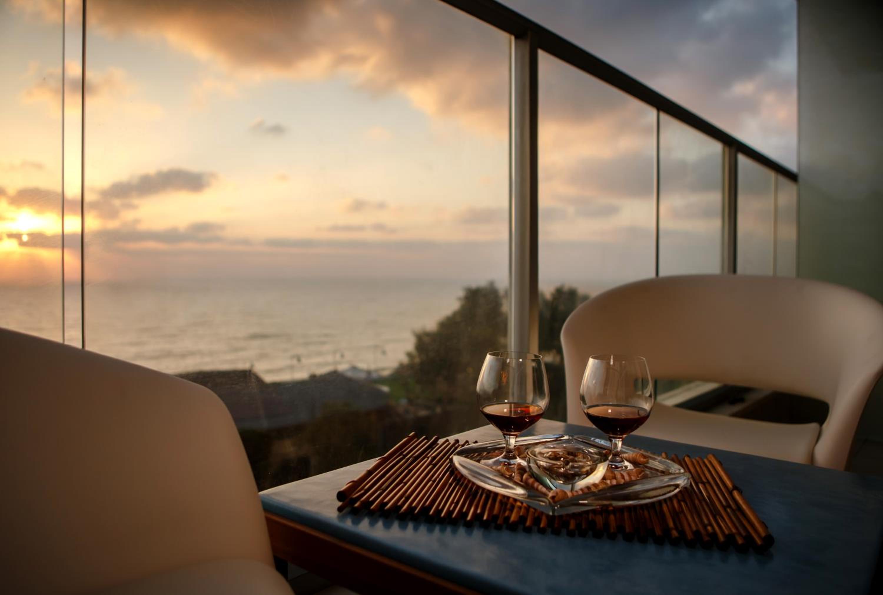 Deluxe Double Room with Balcony and Sea View photo 2