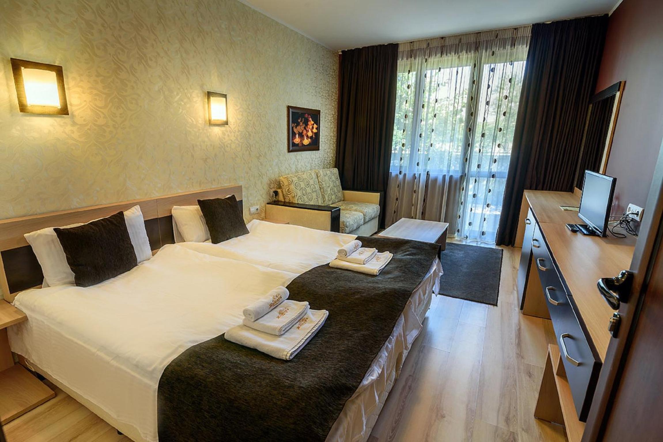Double or Twin Room photo 2