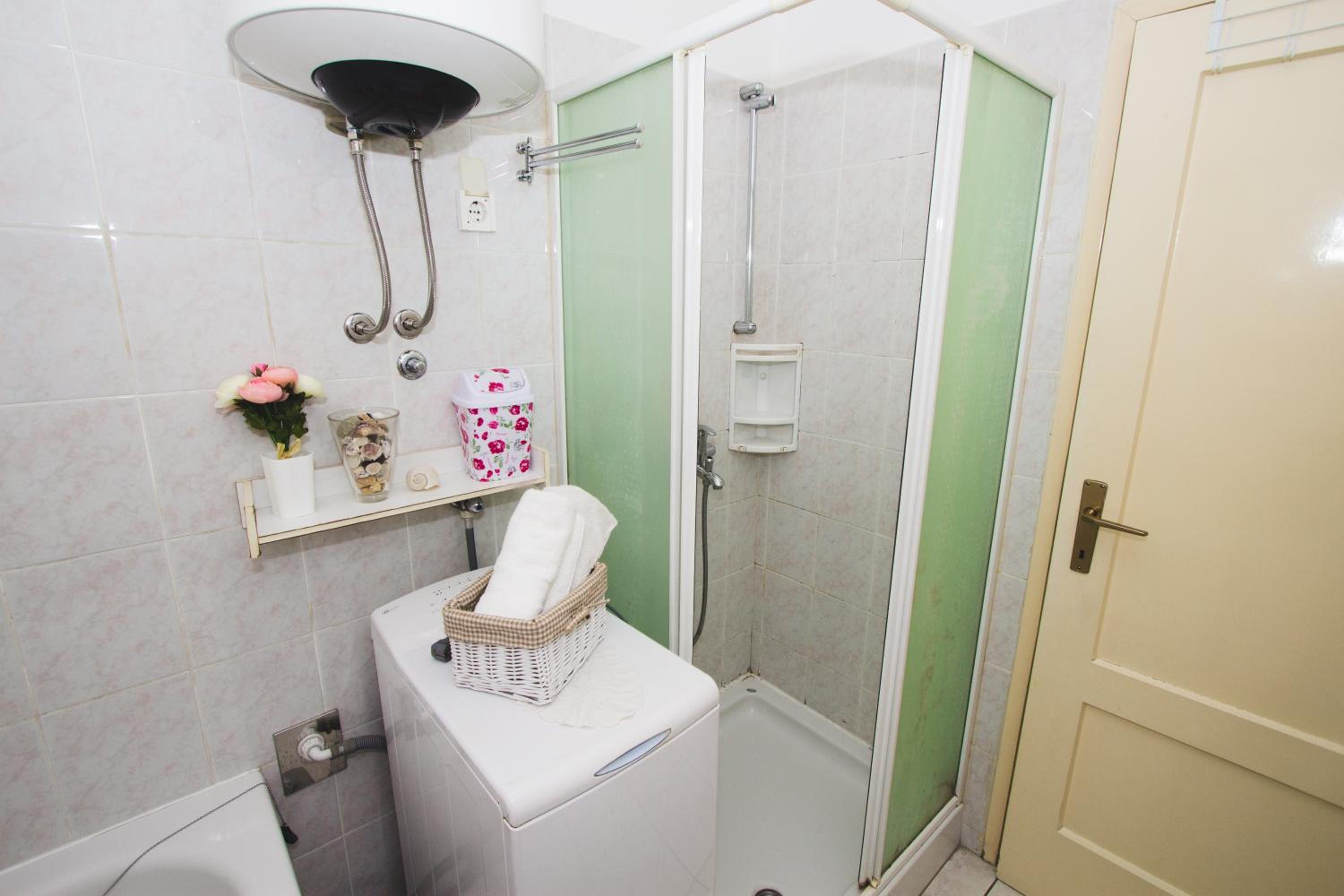 Two-Bedroom Apartment - Photo 6