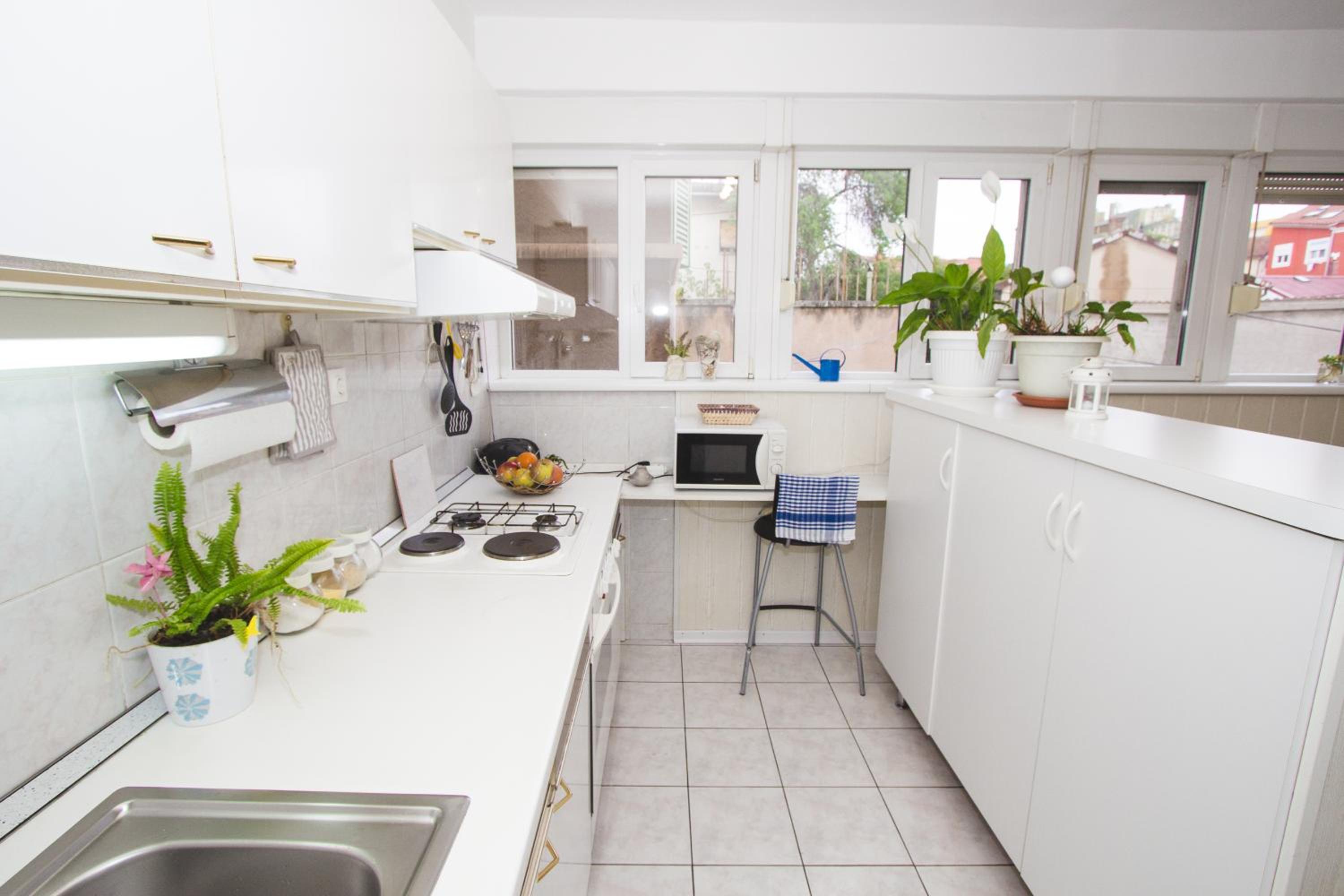 Two-Bedroom Apartment - Photo 7