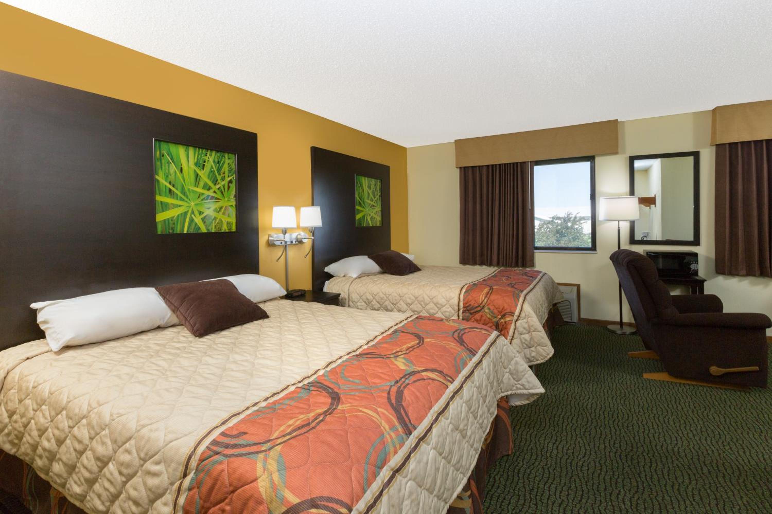 Studio Suite with Two Queen Beds - Non-Smoking photo 1