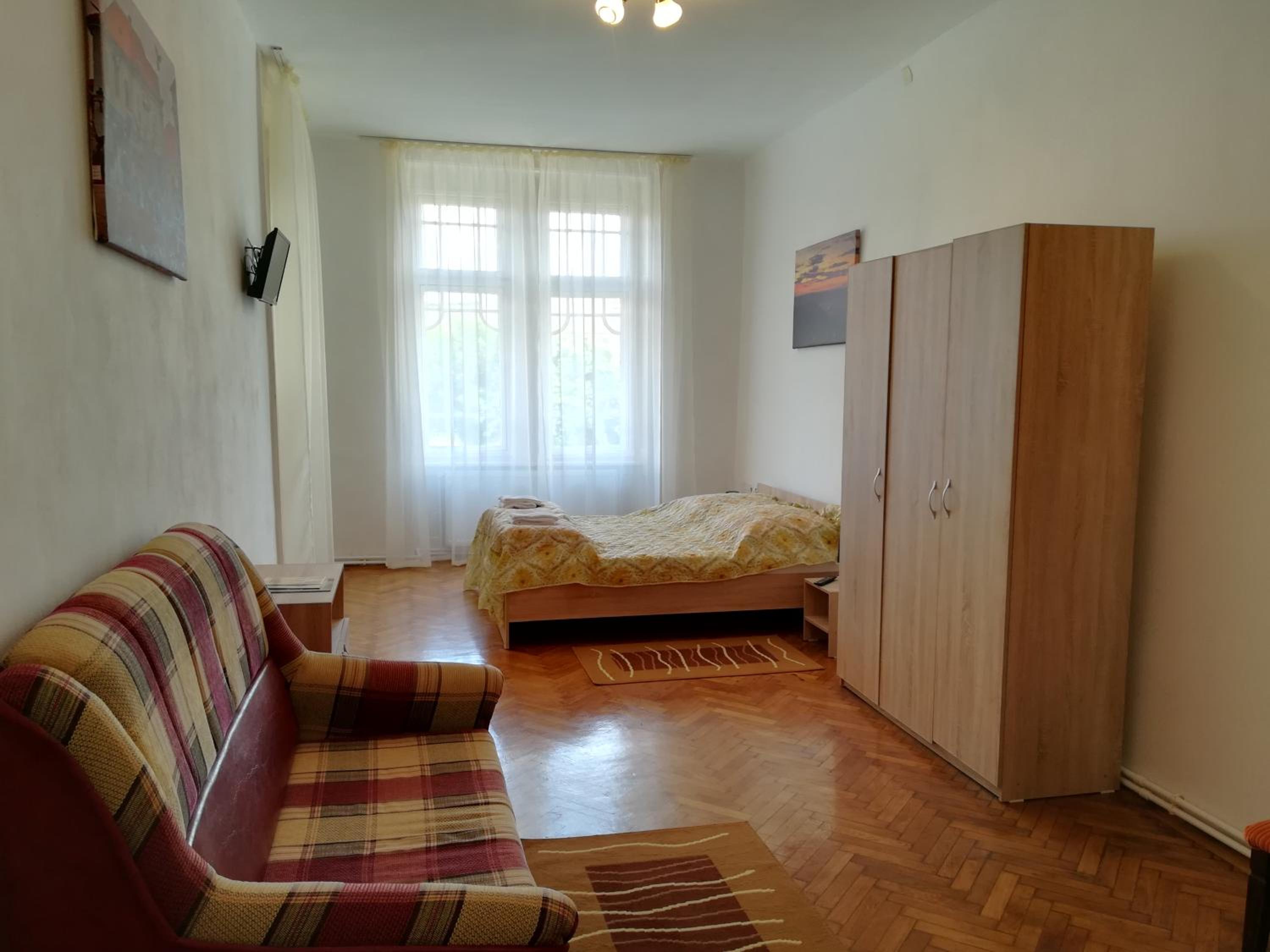 Studio Apartment photo 1