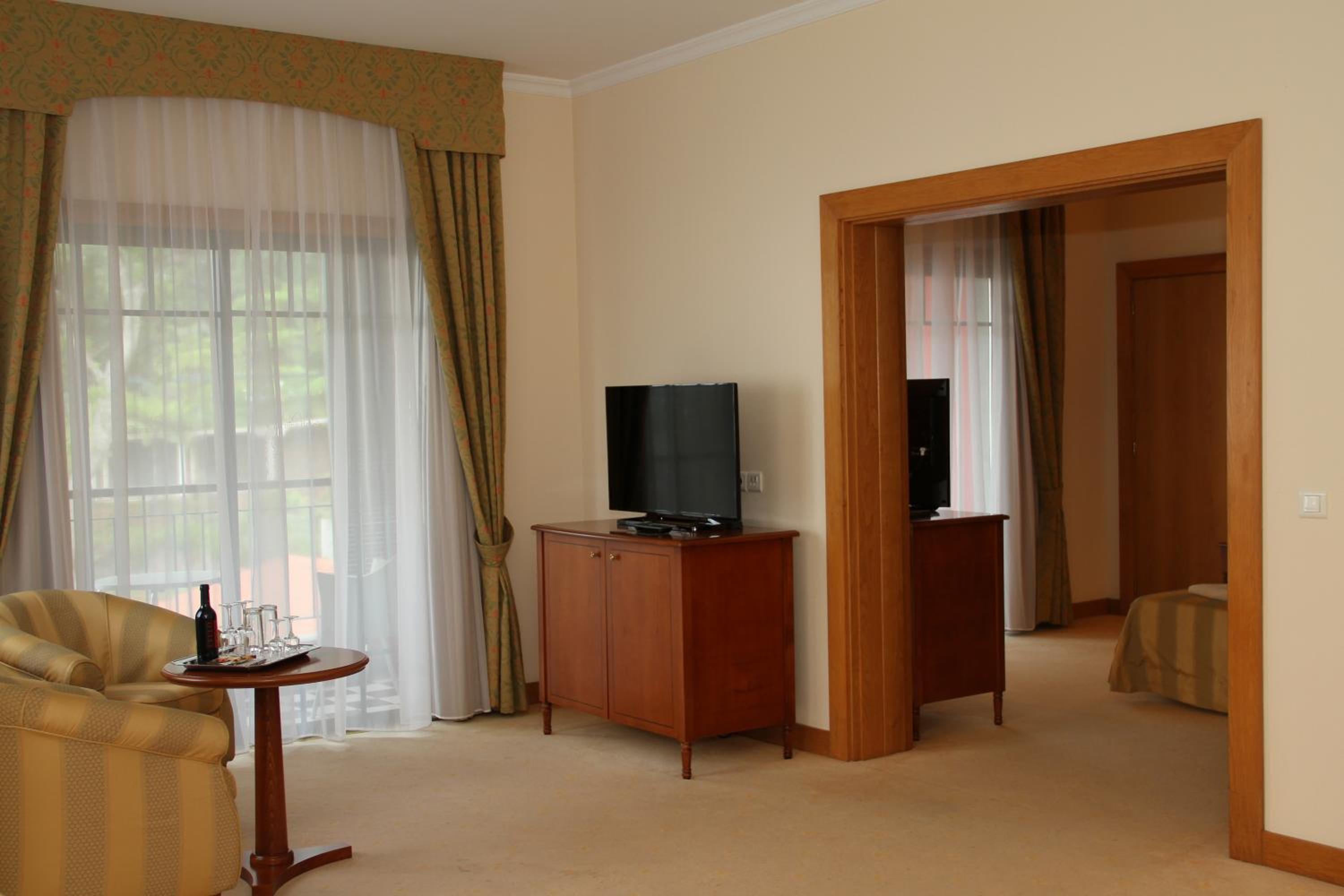 Suite - Photo 4